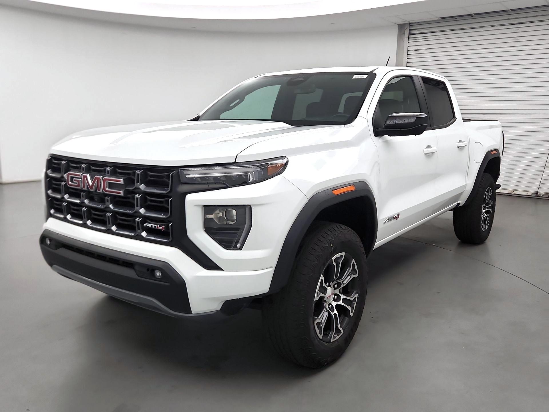 Thumbnail: 2024 GMC Canyon - 3