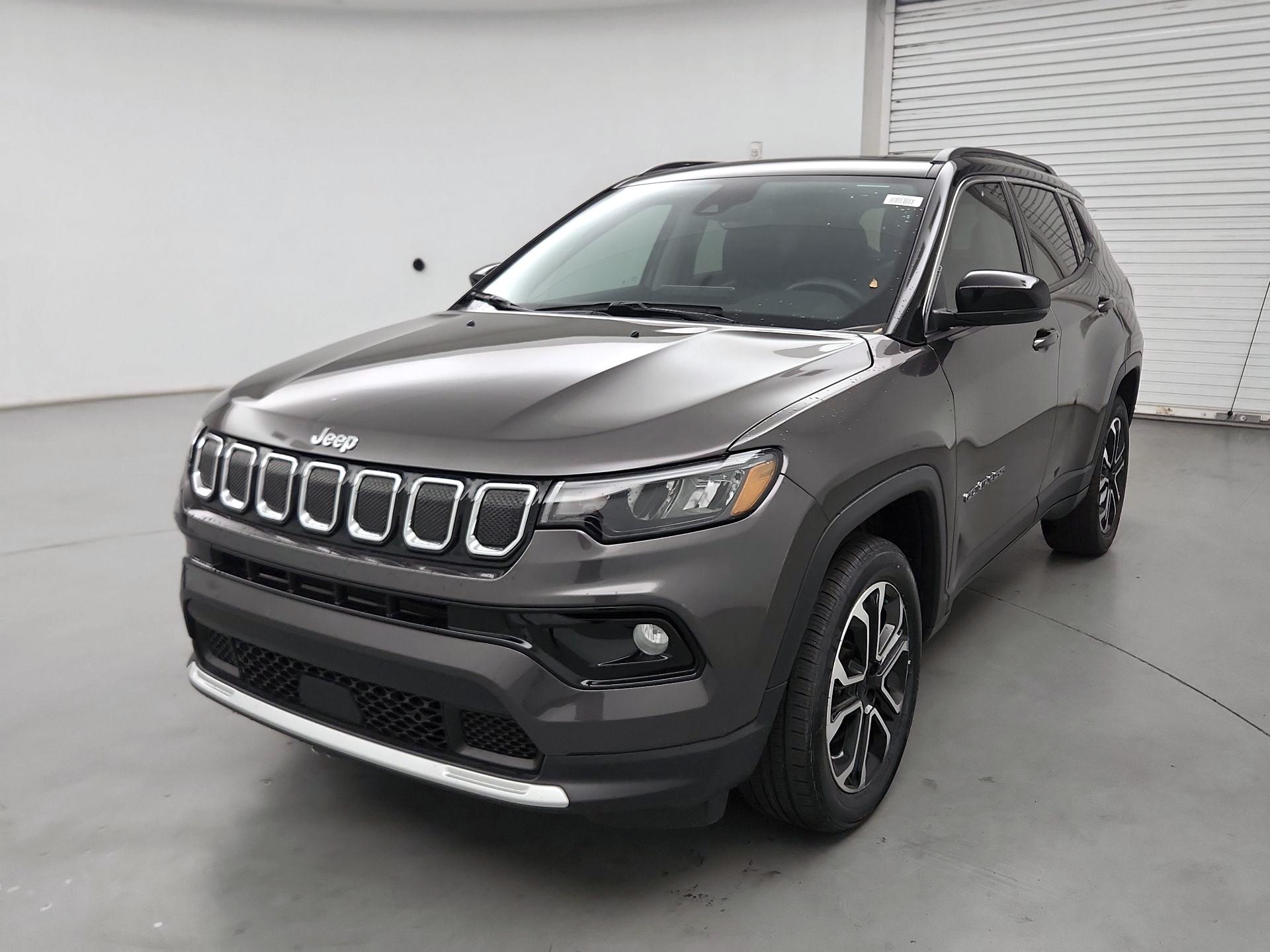 Thumbnail: 2022 Jeep Compass - 3