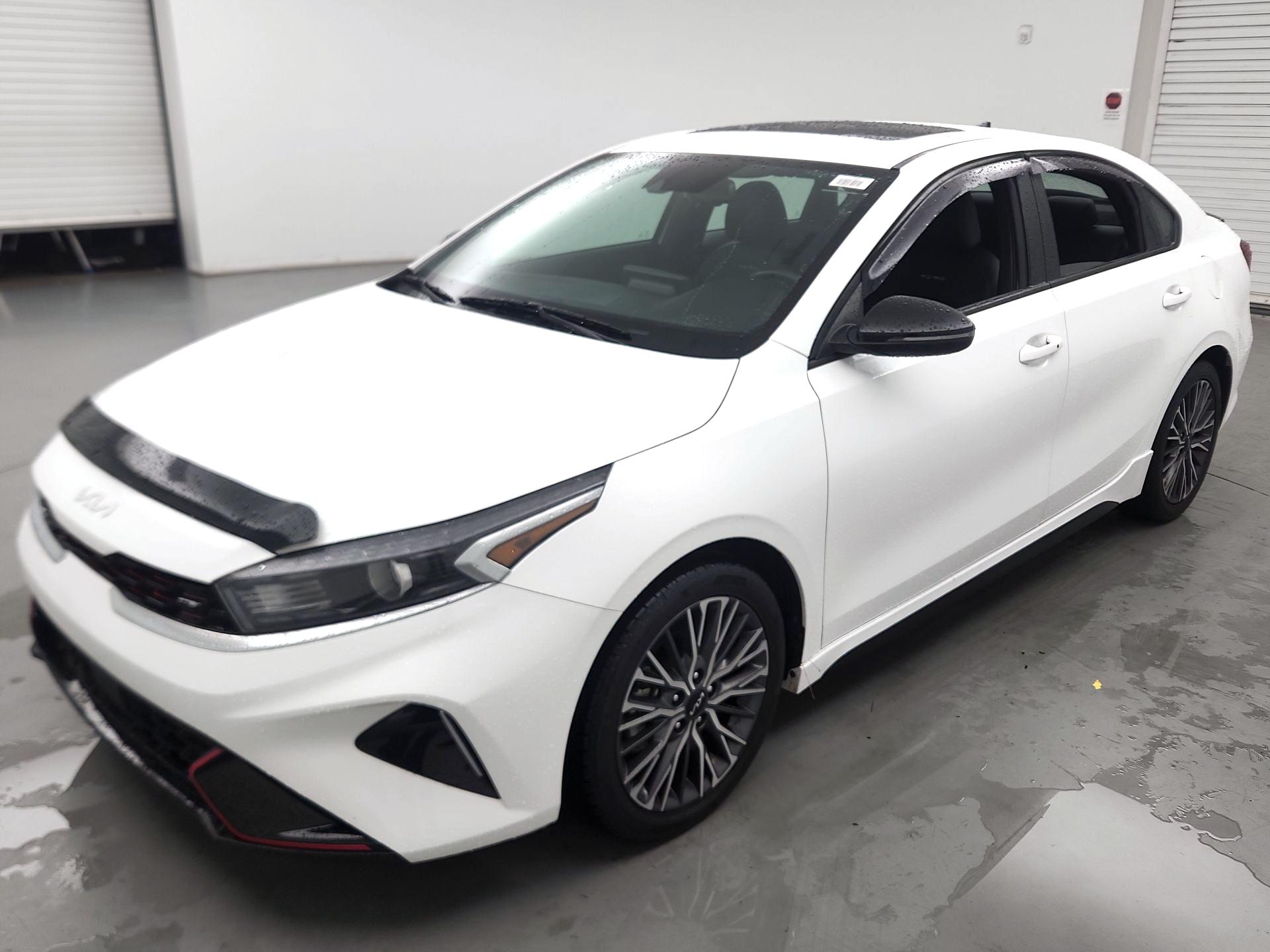 Thumbnail: 2023 Kia Forte - 3