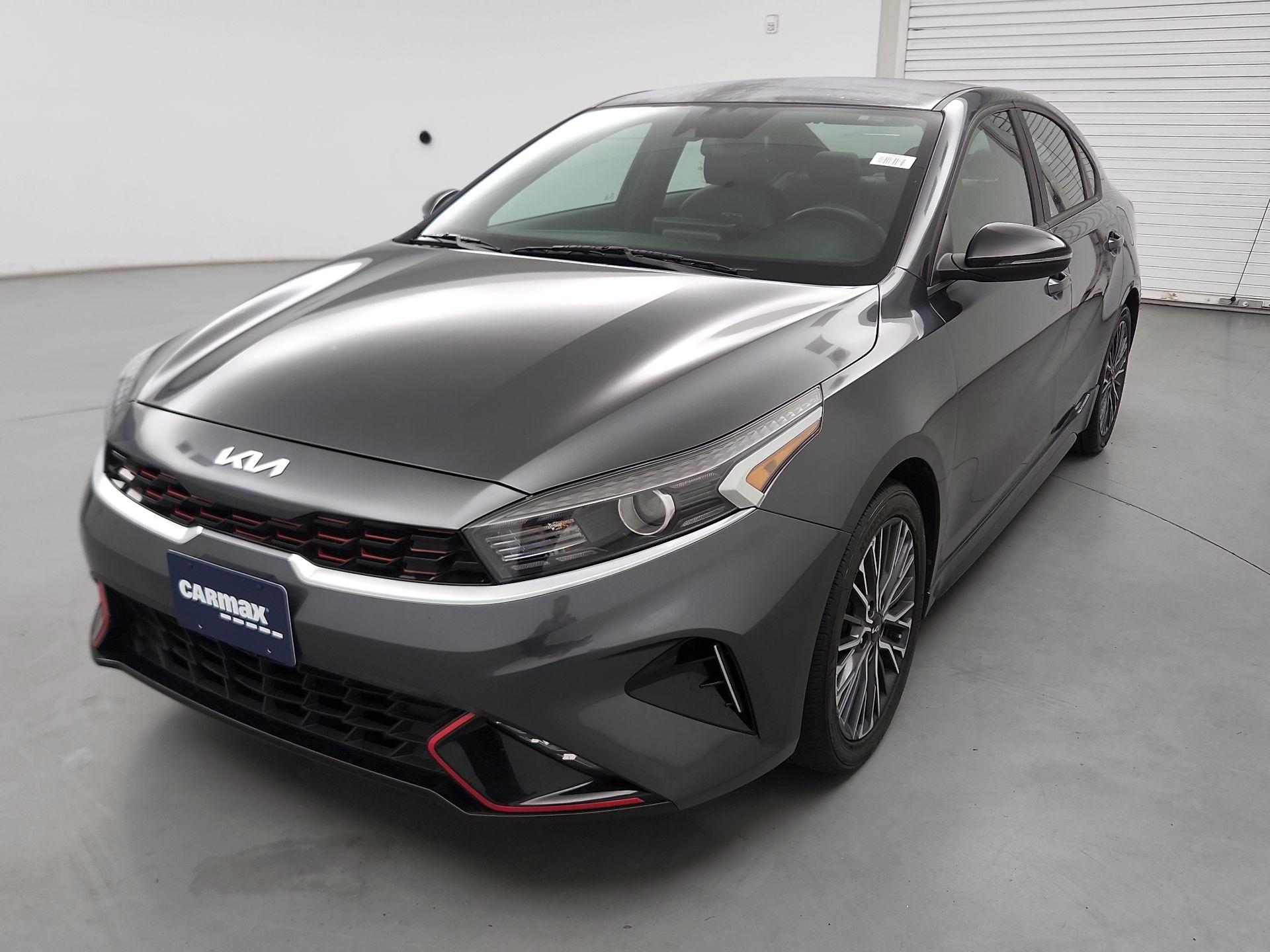 Thumbnail: 2023 Kia Forte - 3