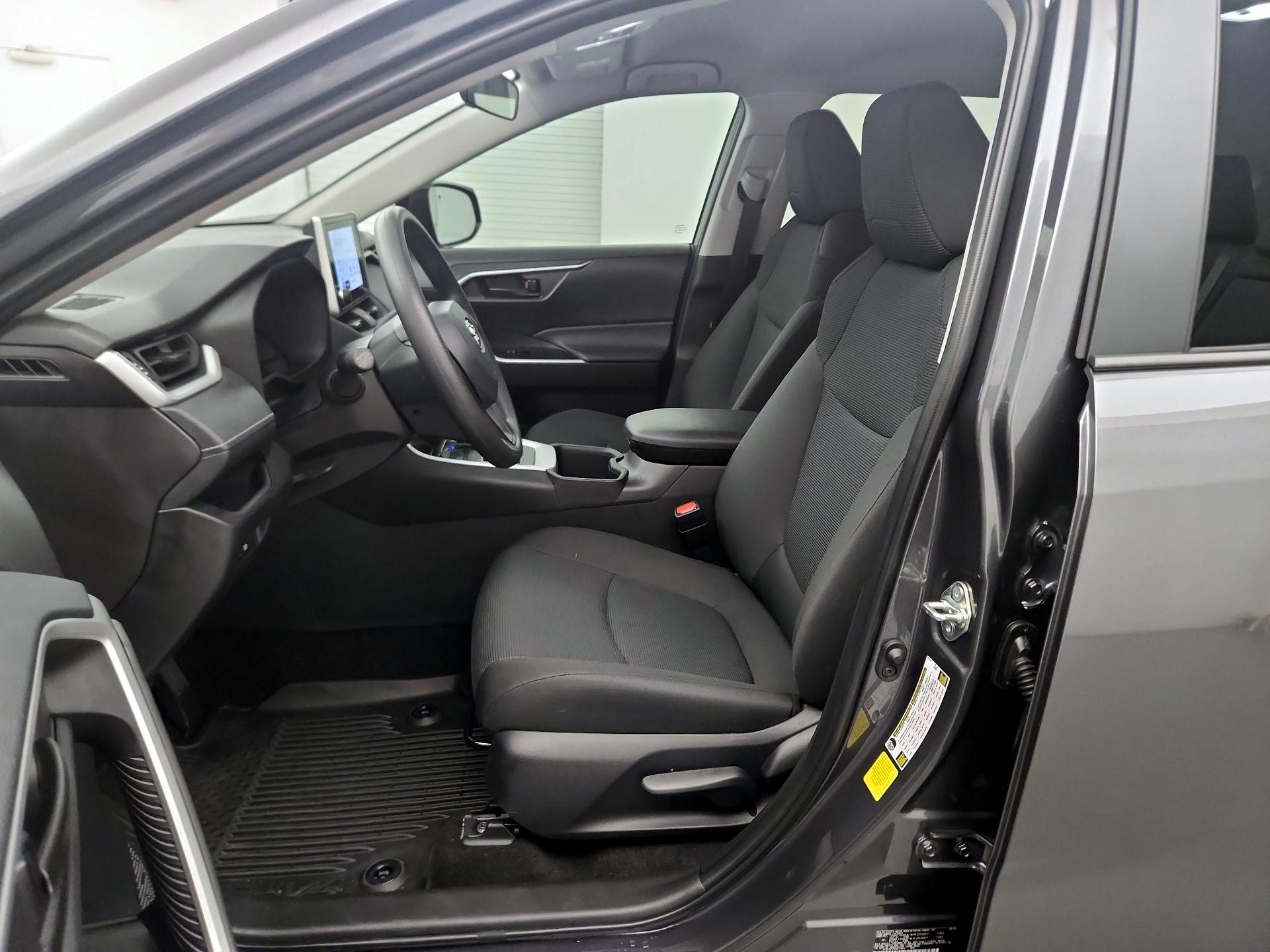 Thumbnail: 2025 Toyota RAV4 - 9