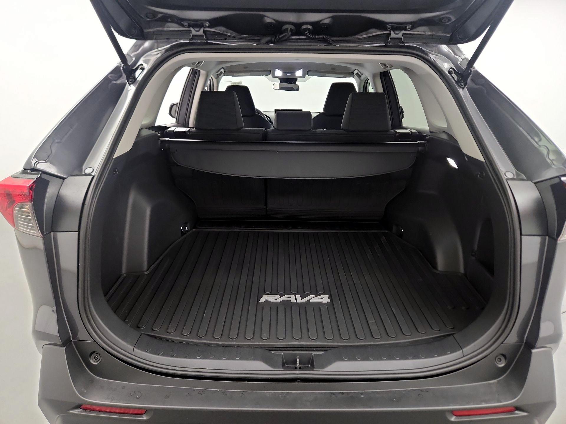 Thumbnail: 2025 Toyota RAV4 - 18