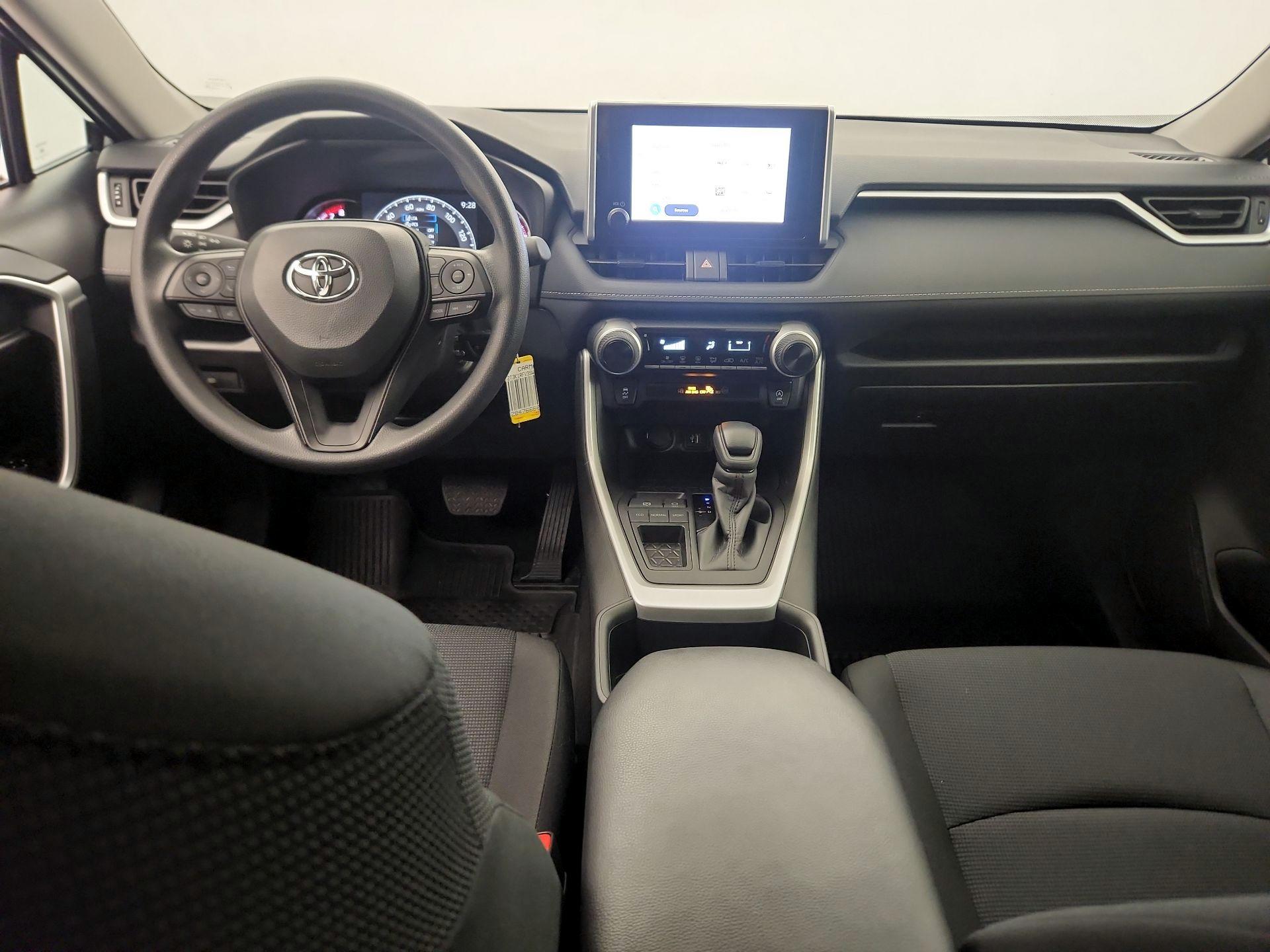 Thumbnail: 2025 Toyota RAV4 - 8