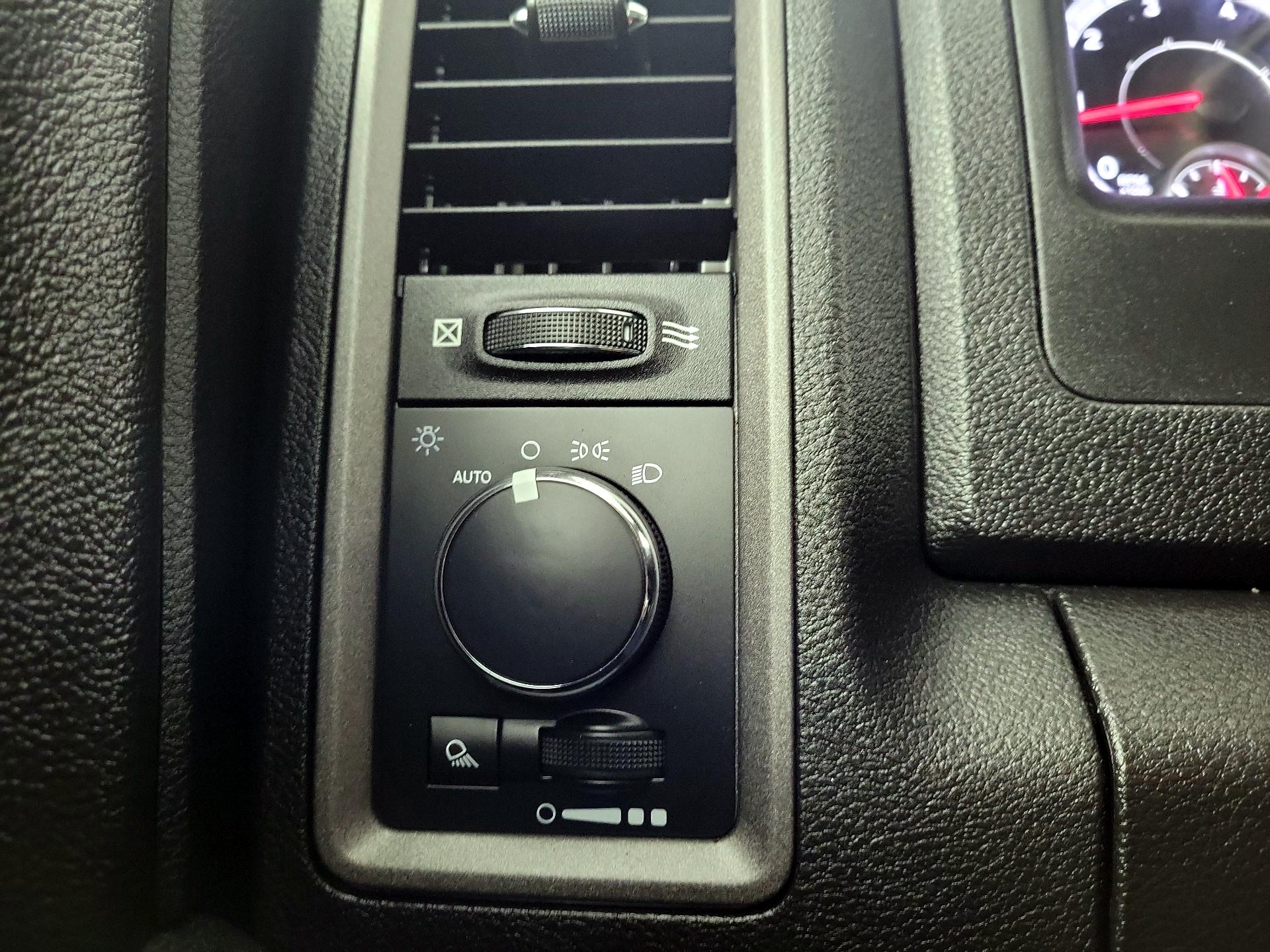 Thumbnail: 2022 RAM 1500 Classic - 11