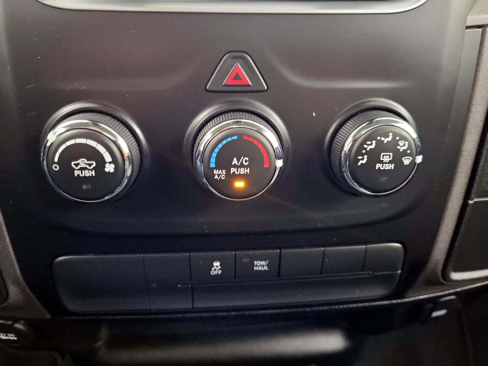 Thumbnail: 2022 RAM 1500 Classic - 14