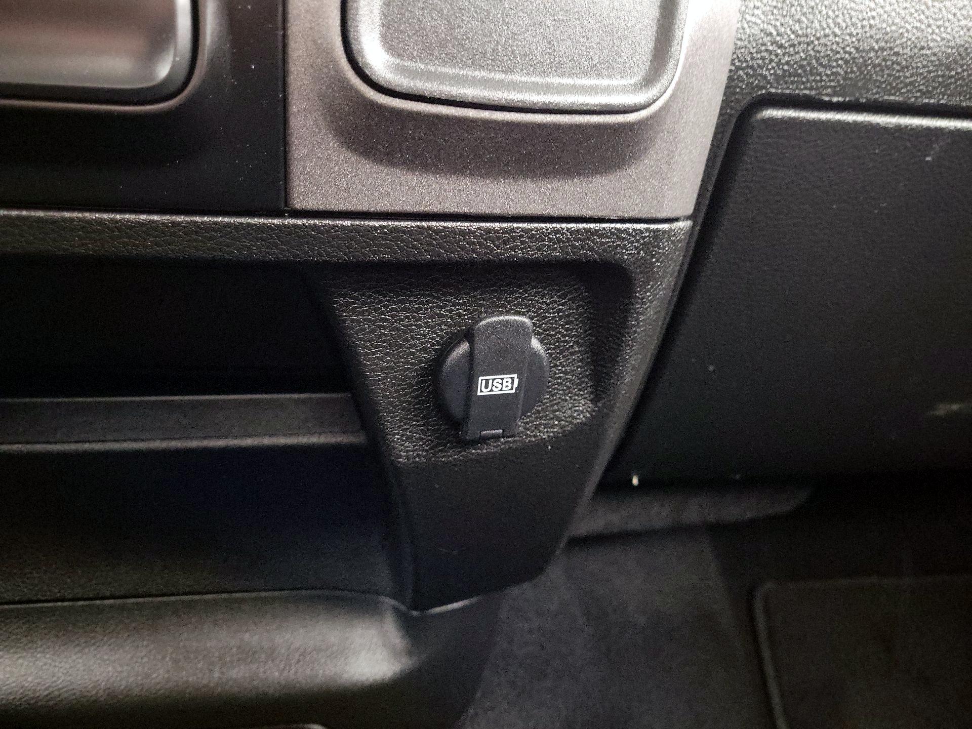 Thumbnail: 2022 RAM 1500 Classic - 16