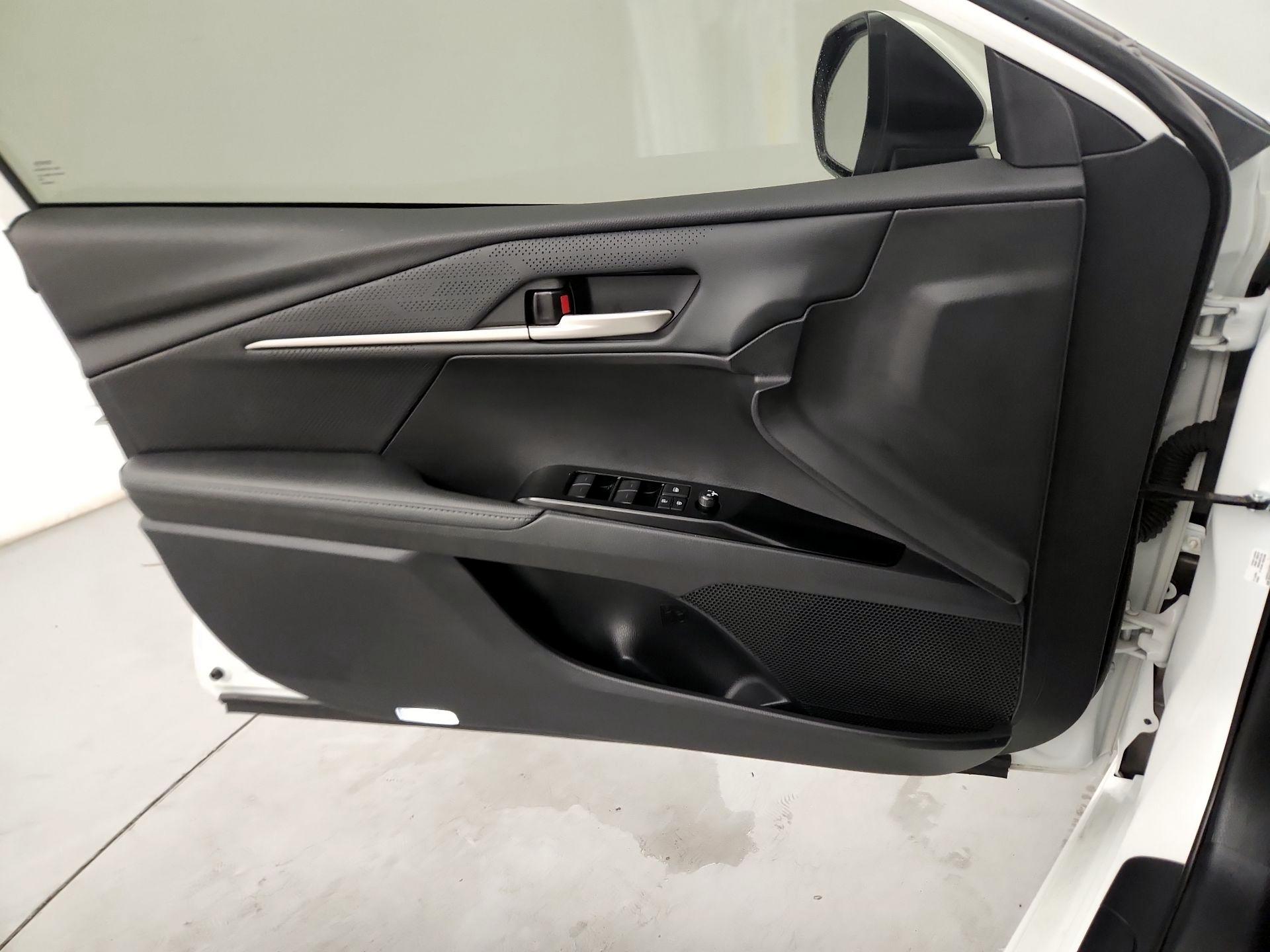 Thumbnail: 2025 Toyota Camry - 10