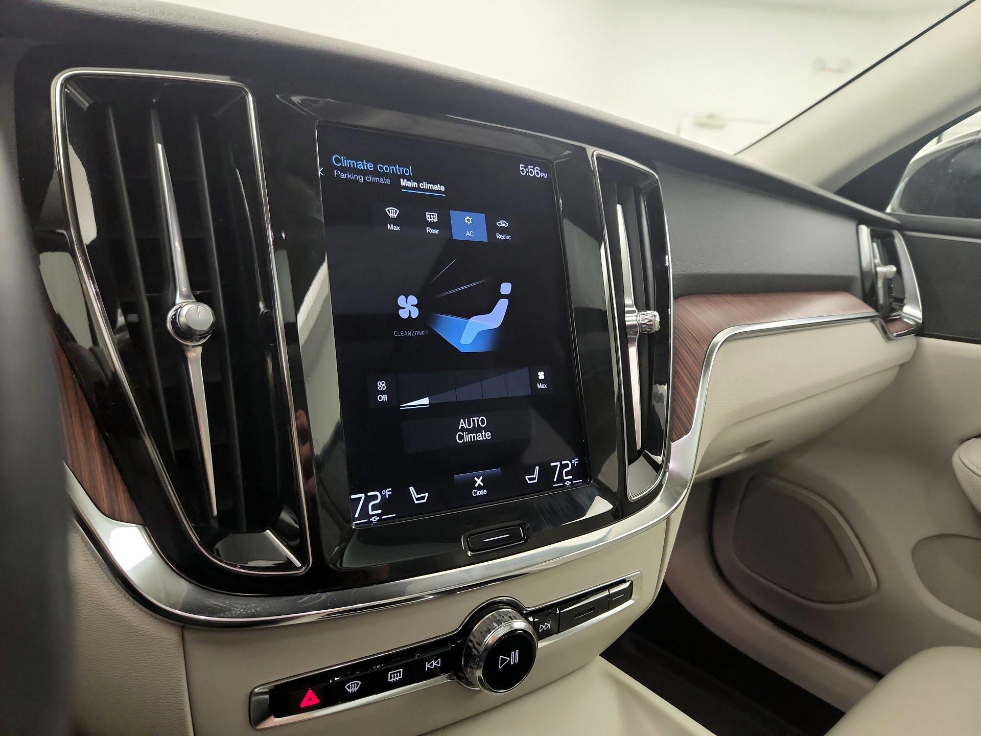 Thumbnail: 2022 Volvo S60 - 14