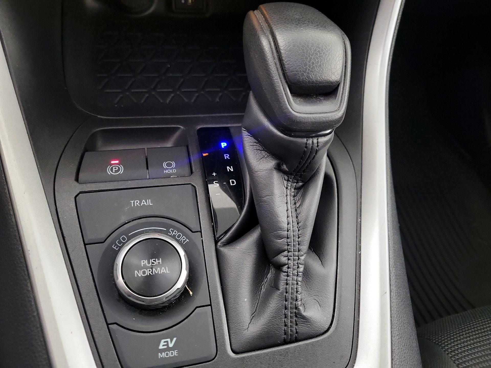 Thumbnail: 2024 Toyota RAV4 - 15