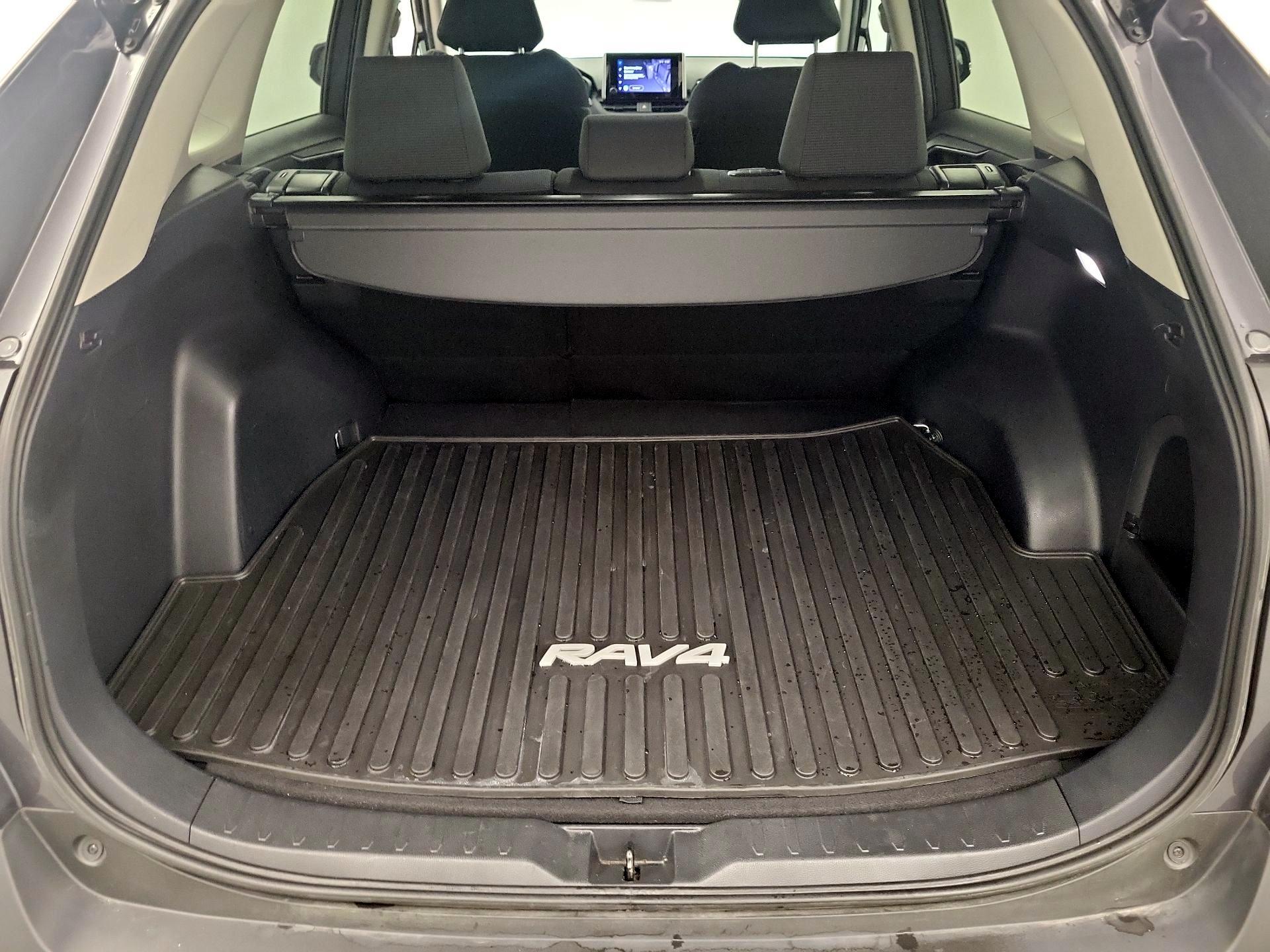 Thumbnail: 2024 Toyota RAV4 - 18