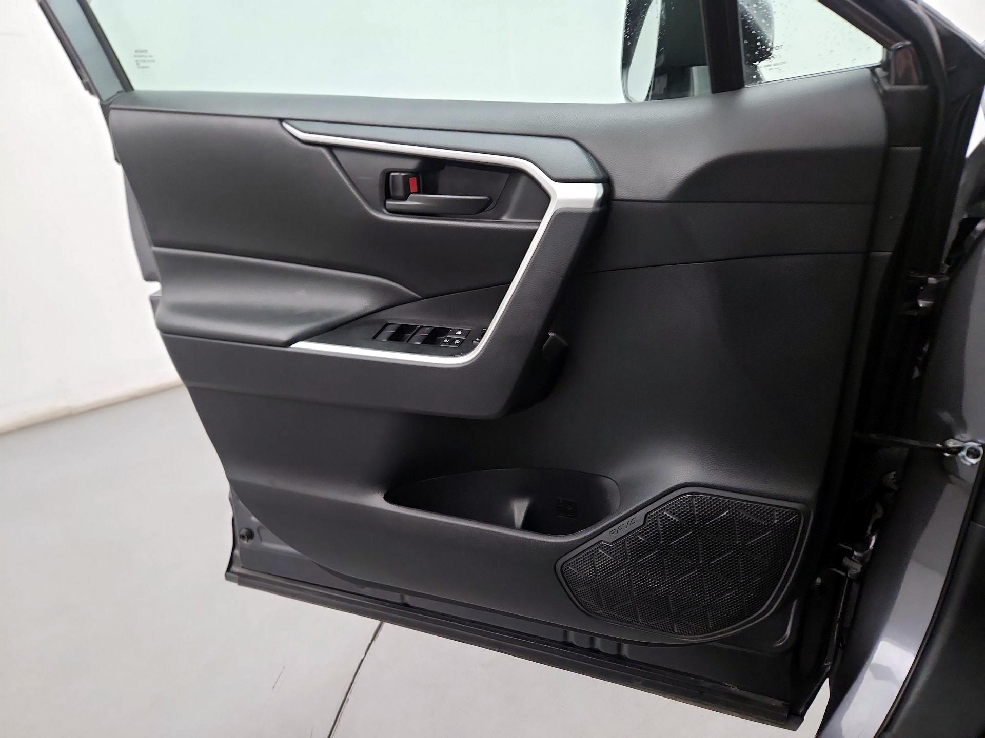 Thumbnail: 2024 Toyota RAV4 - 10