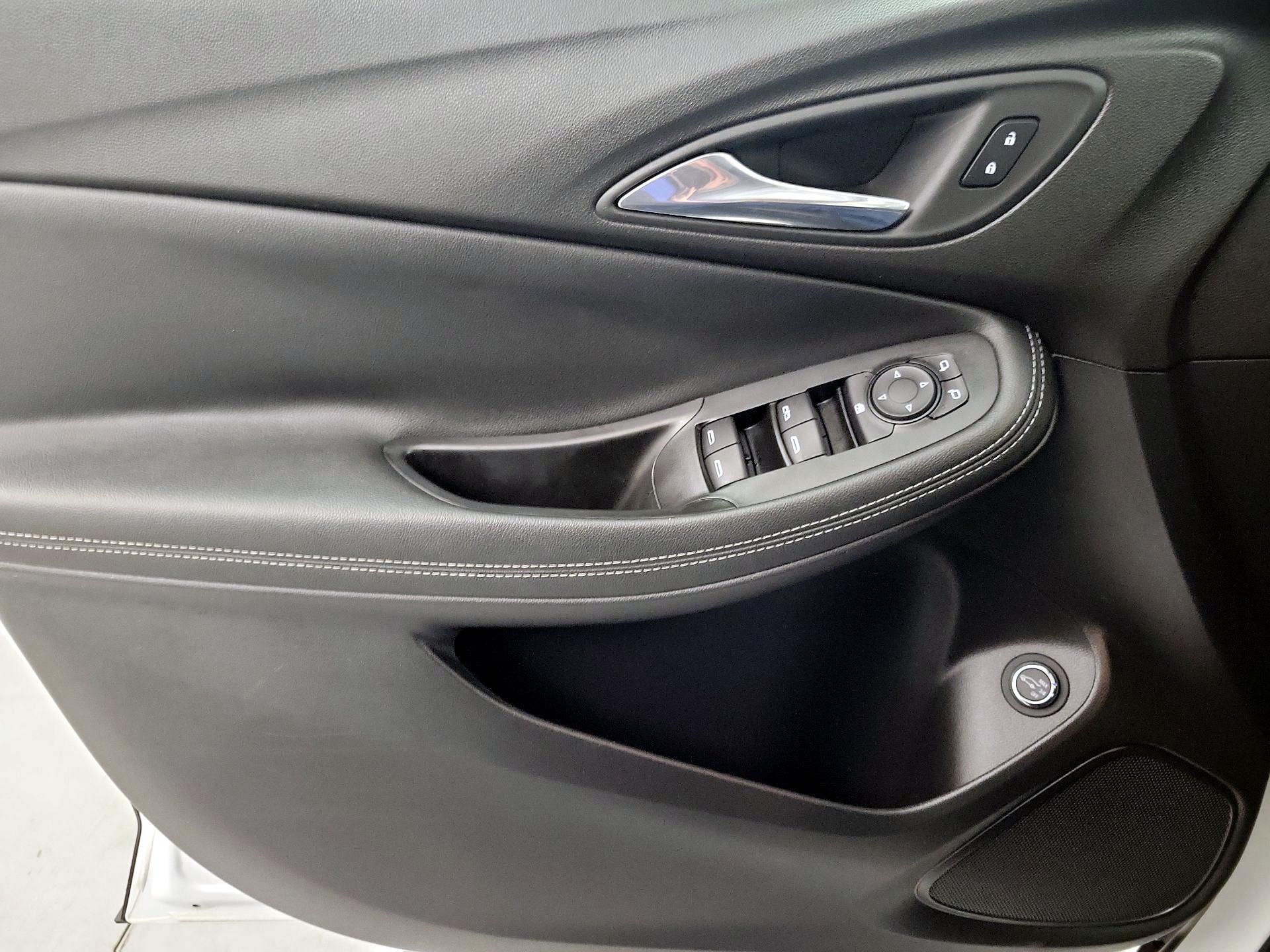 Thumbnail: 2022 Buick Encore GX - 10