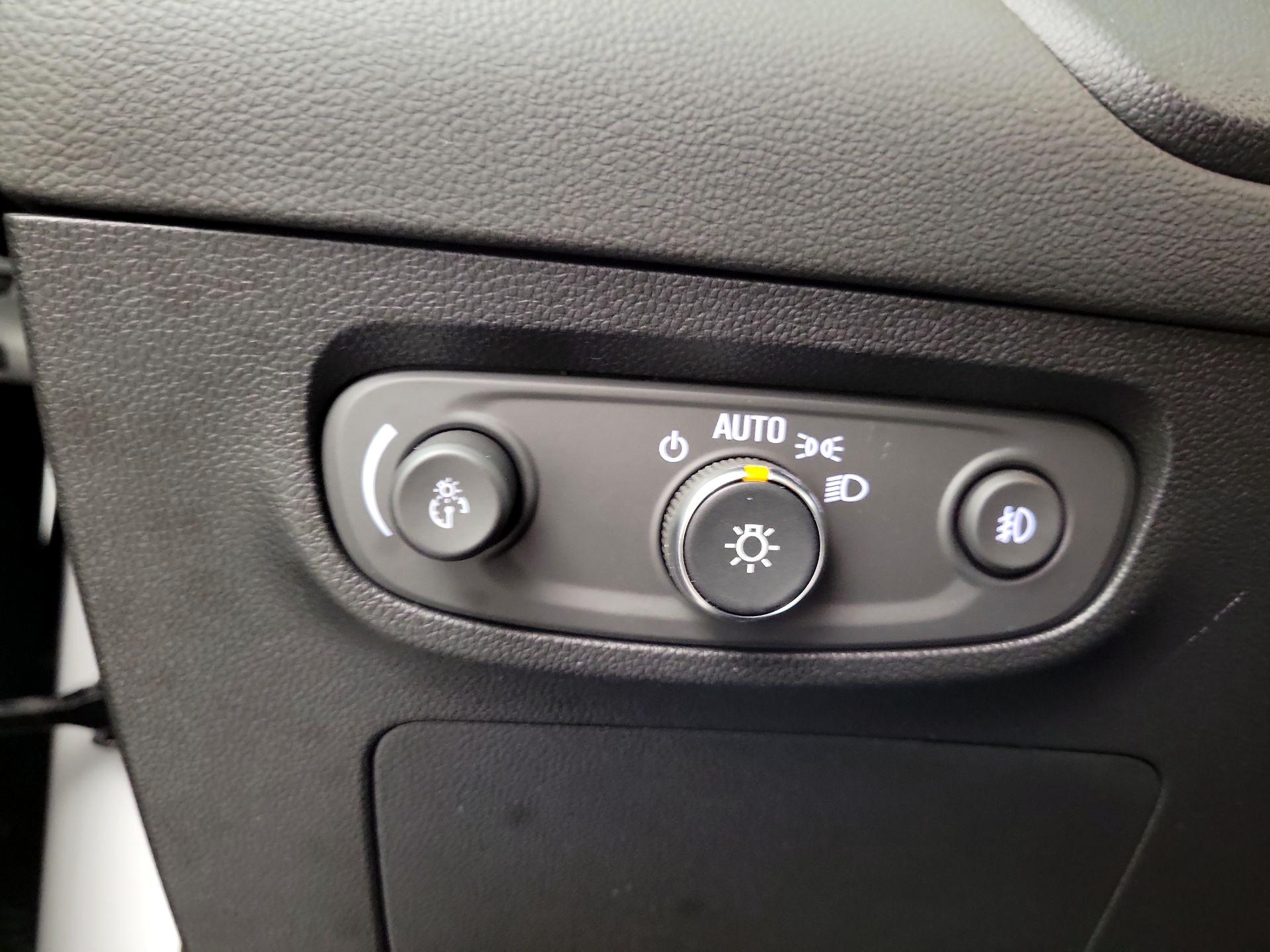 Thumbnail: 2022 Buick Encore GX - 11