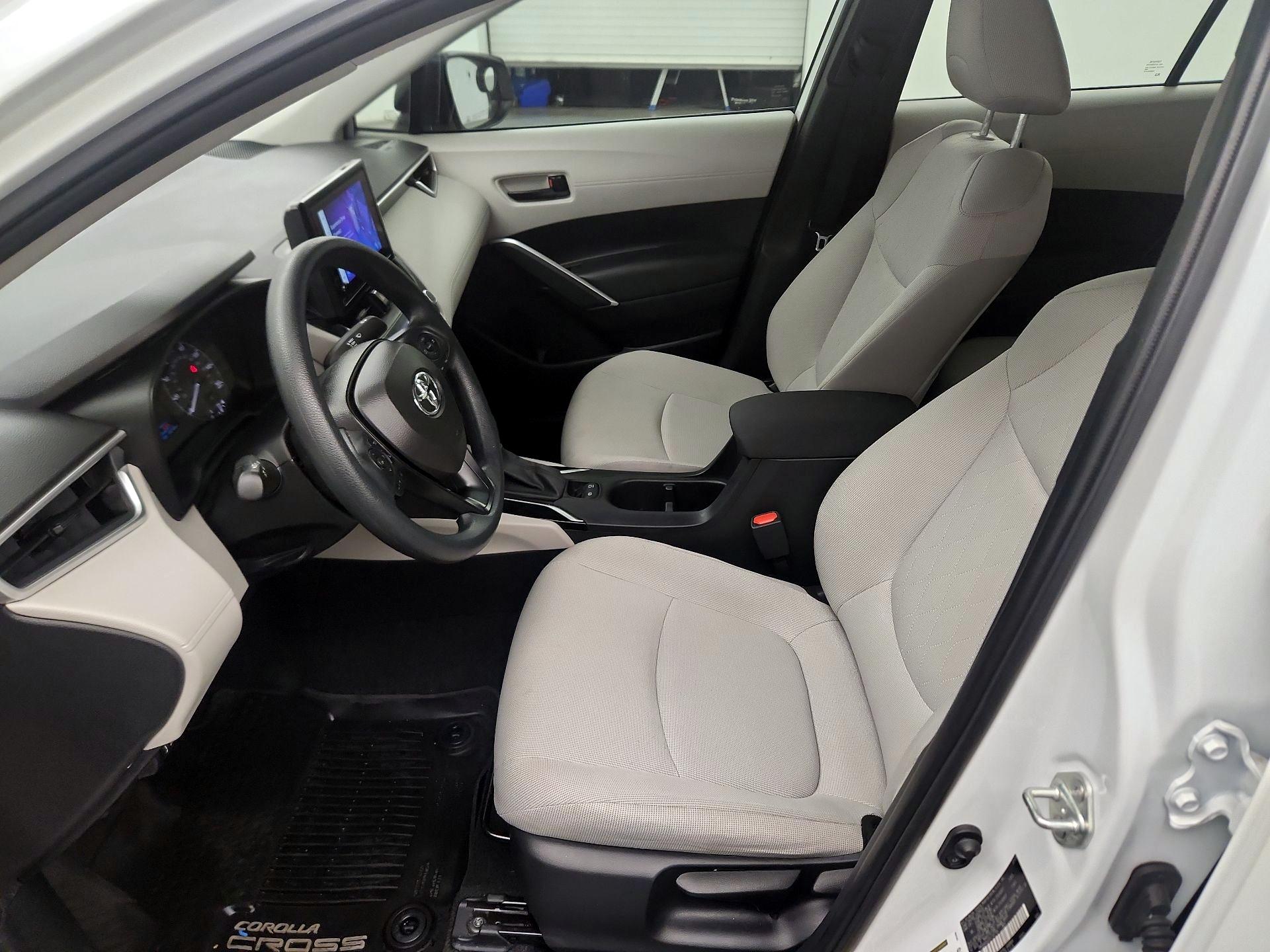 Thumbnail: 2024 Toyota Corolla Cross - 9