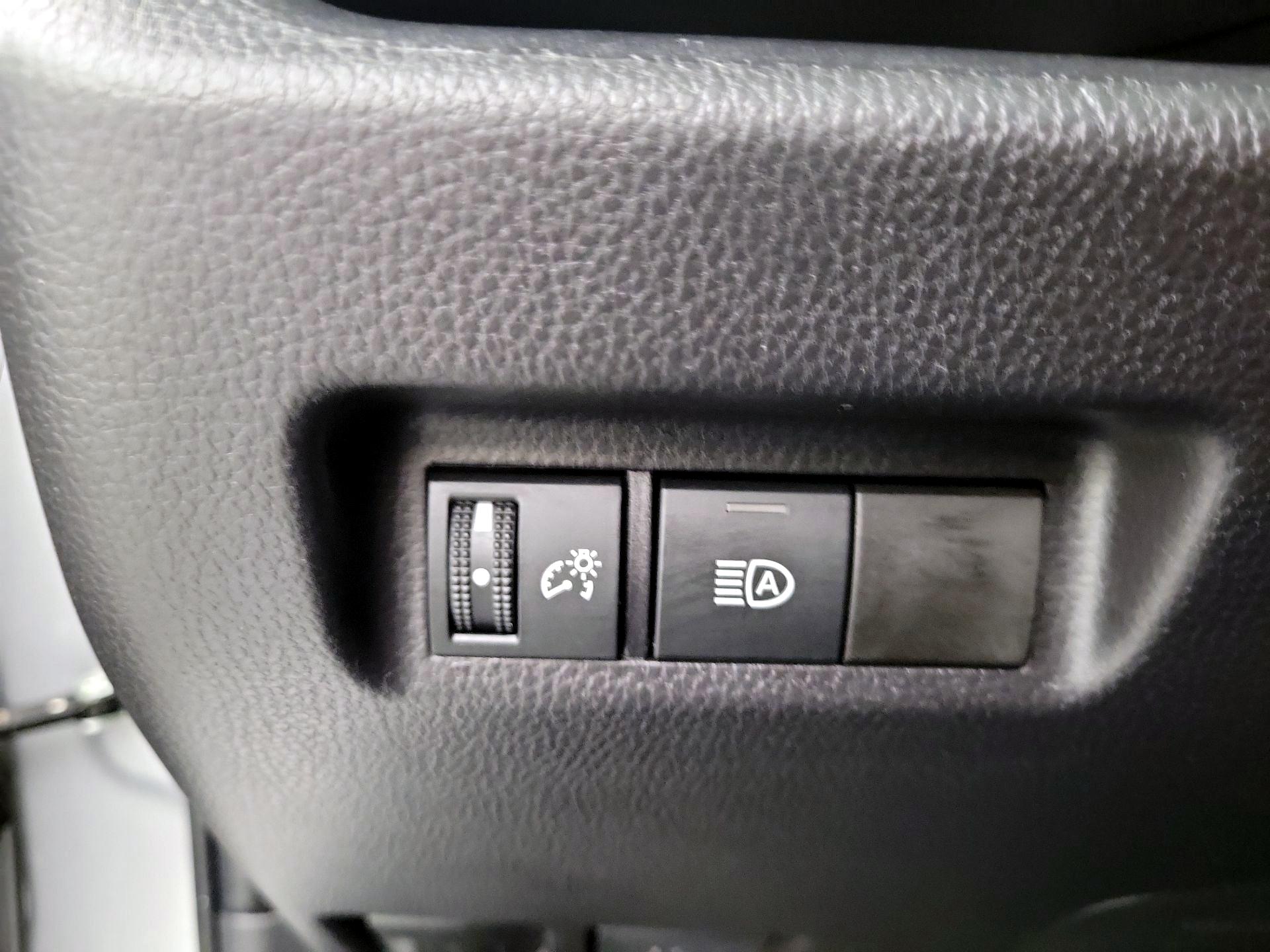 Thumbnail: 2025 Toyota RAV4 - 11