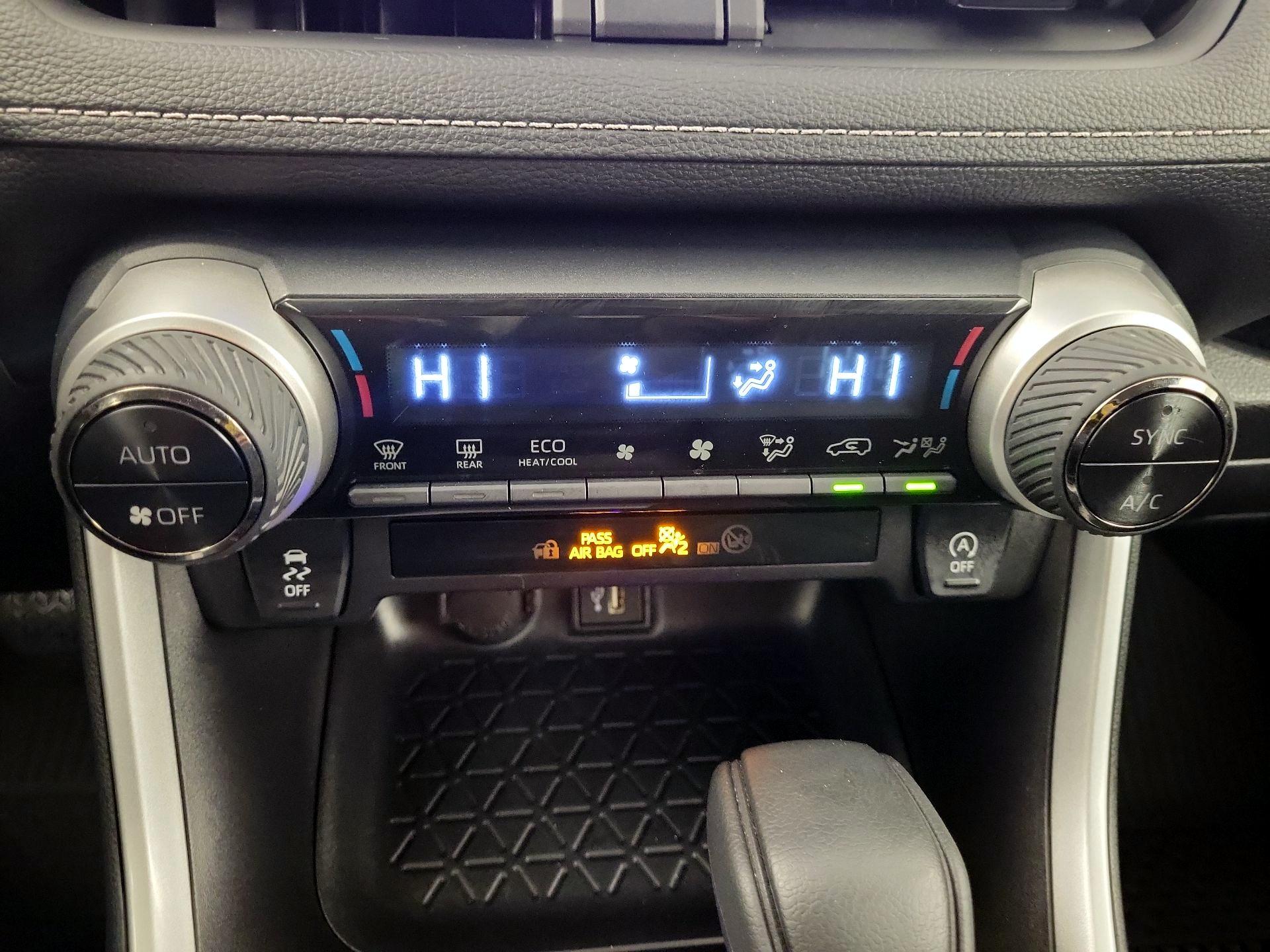 Thumbnail: 2025 Toyota RAV4 - 14