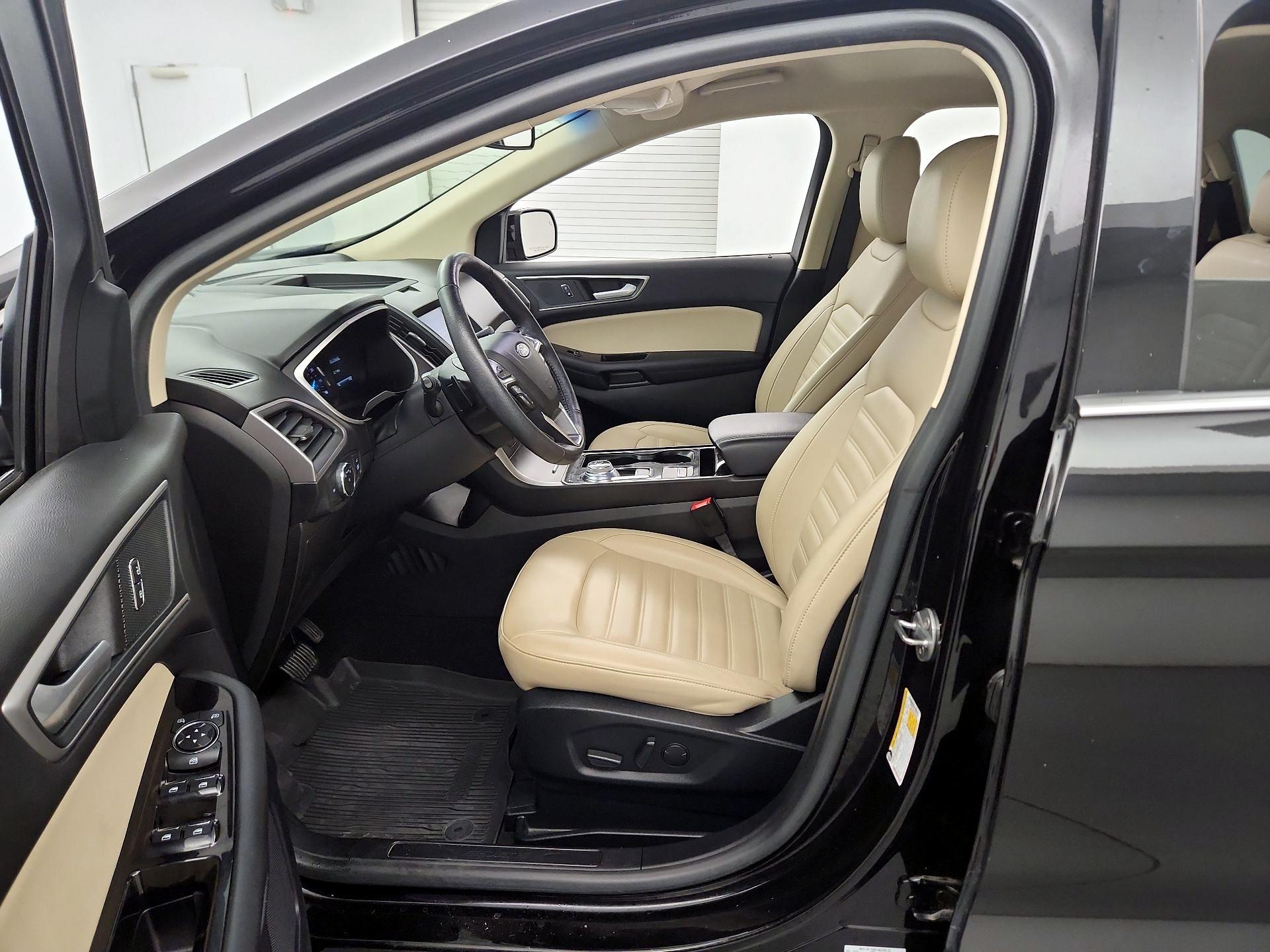 Thumbnail: 2020 Ford Edge - 9