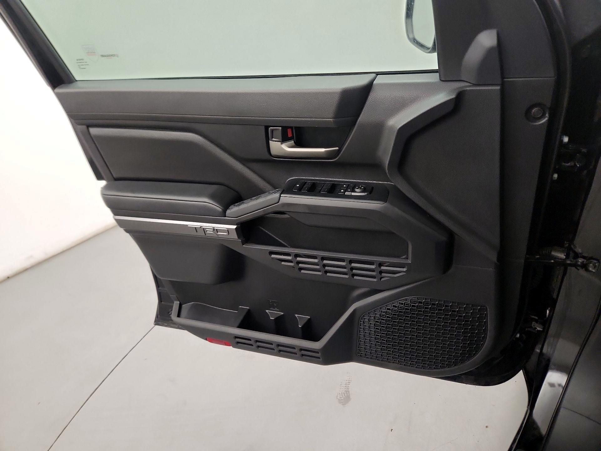 Thumbnail: 2025 Toyota Tacoma - 10