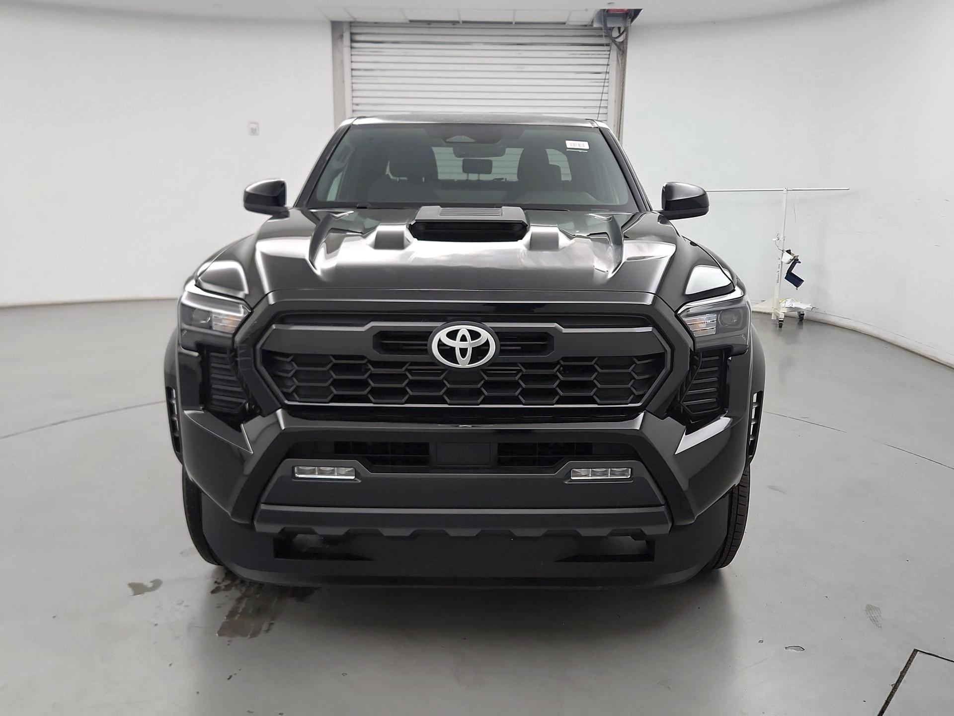 Thumbnail: 2025 Toyota Tacoma - 2