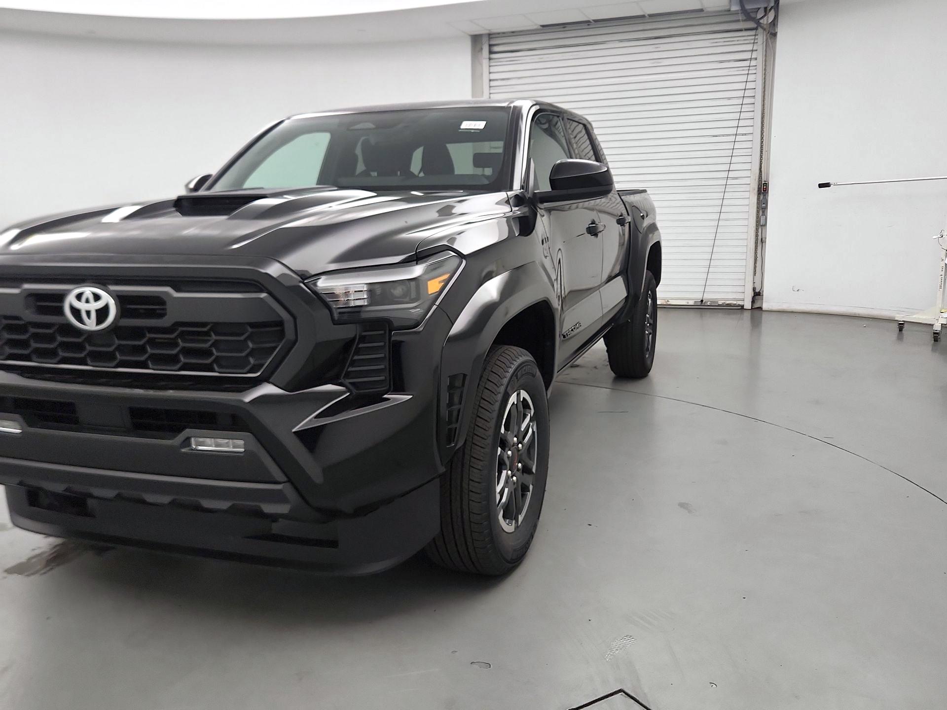 Thumbnail: 2025 Toyota Tacoma - 3