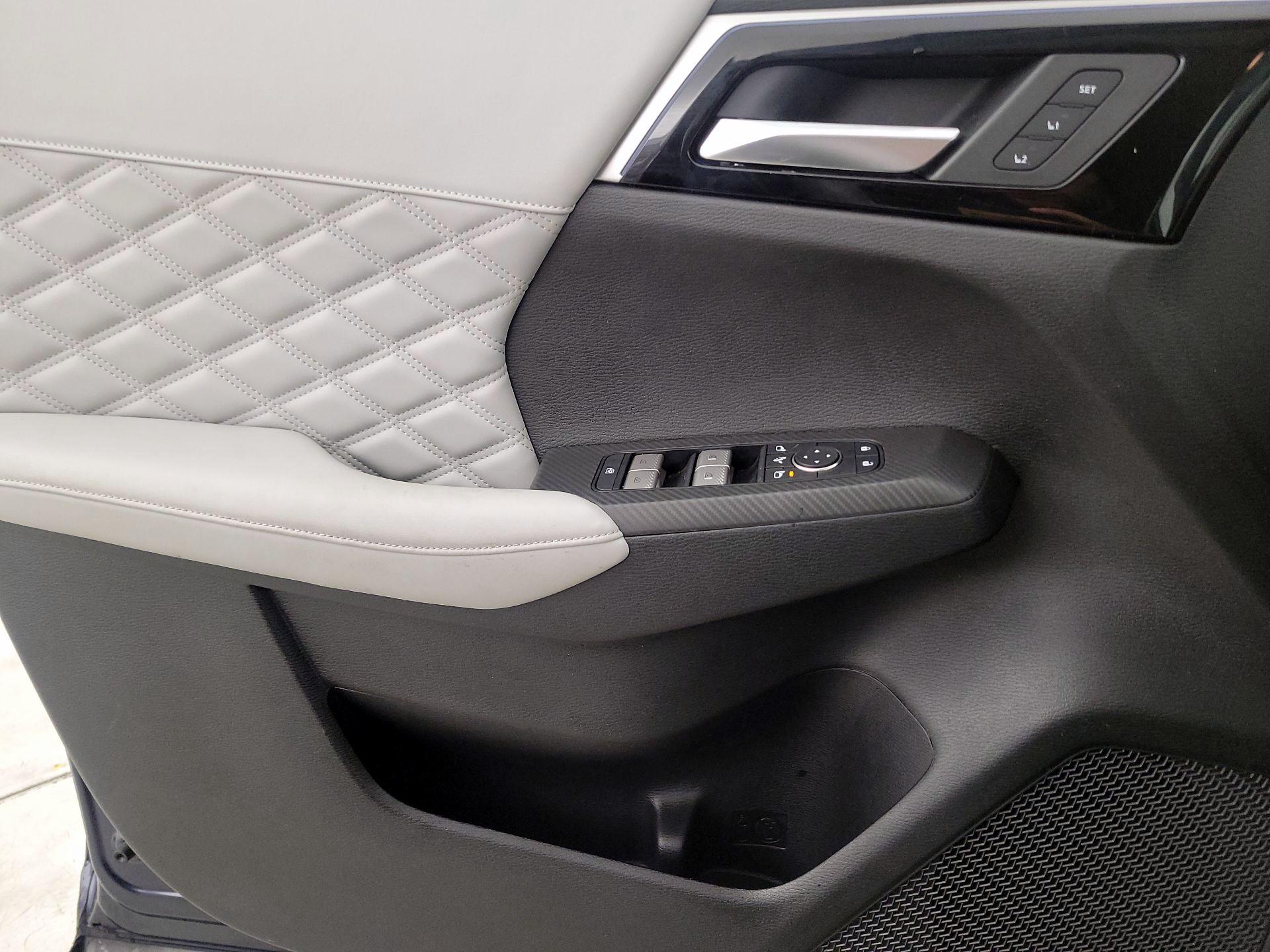 Thumbnail: 2024 Mitsubishi Outlander - 12