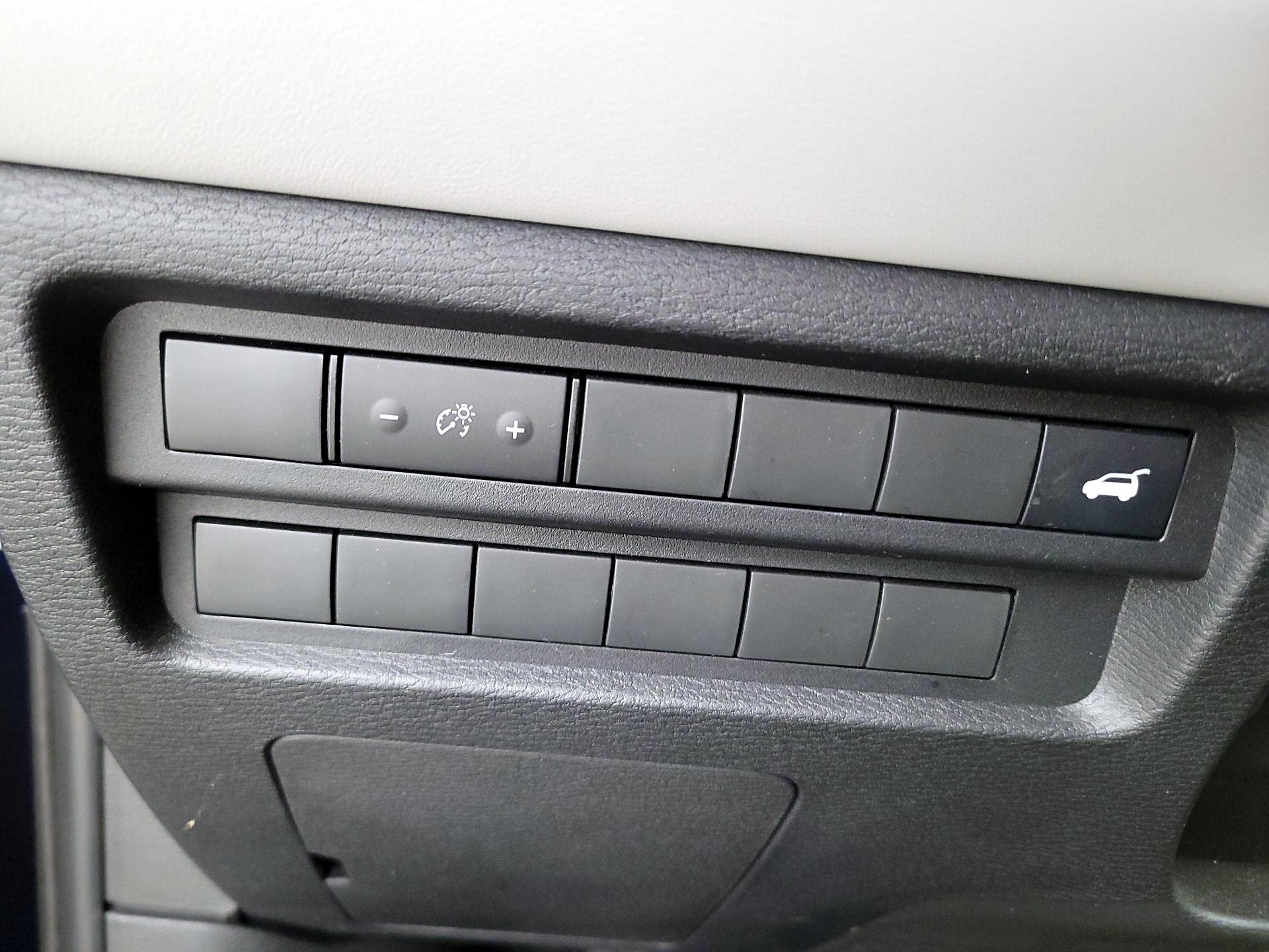 Thumbnail: 2024 Mitsubishi Outlander - 13