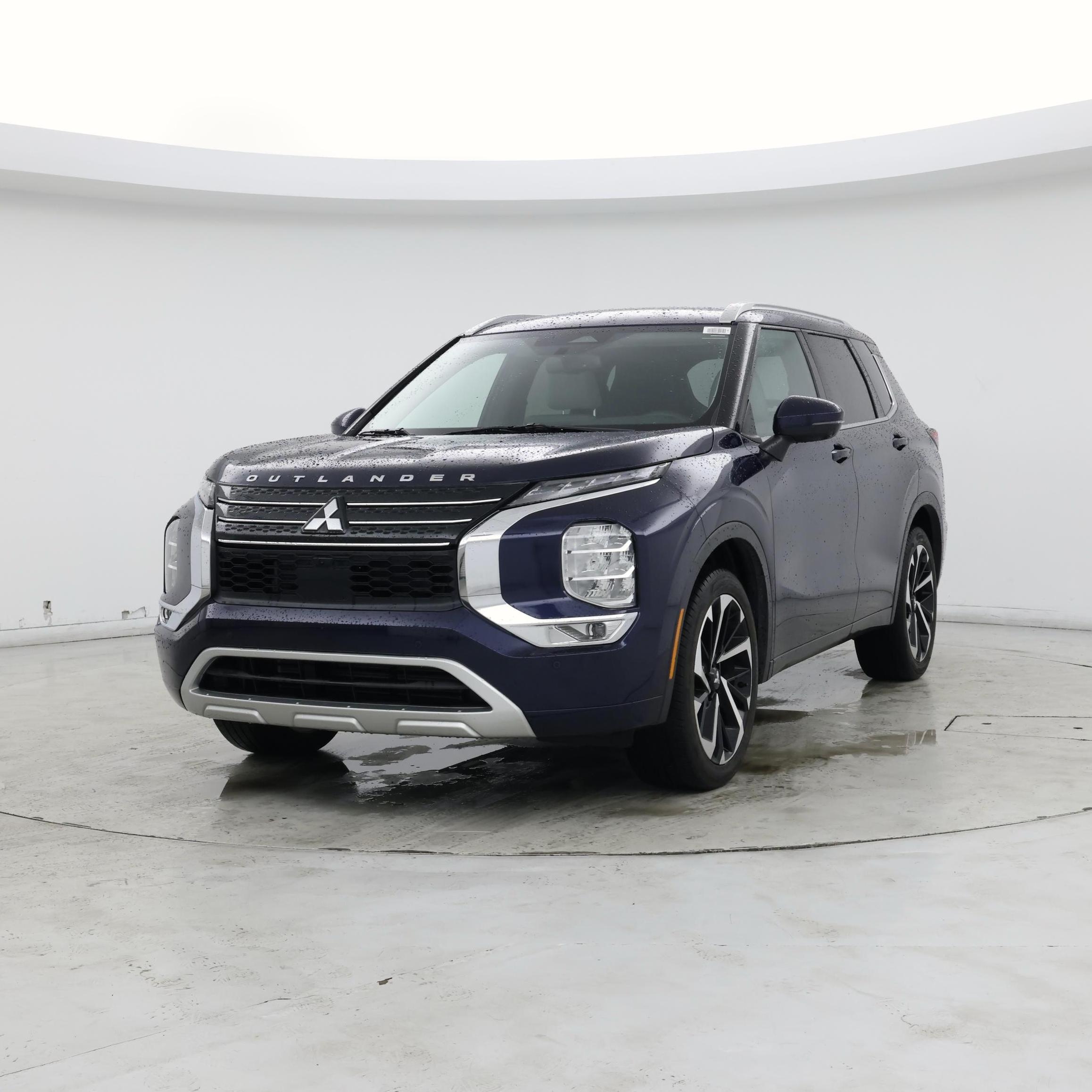 Thumbnail: 2024 Mitsubishi Outlander - 4