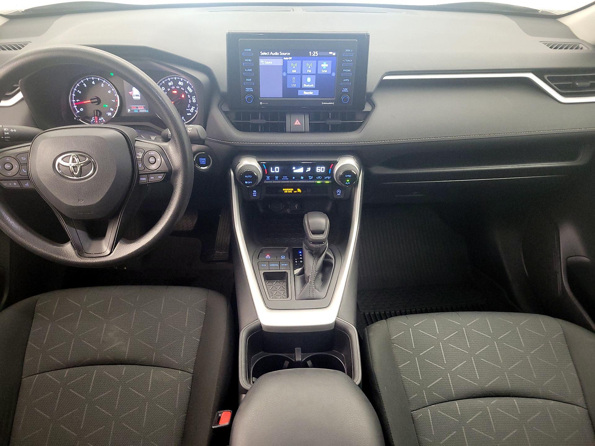 Thumbnail: 2022 Toyota RAV4 - 9