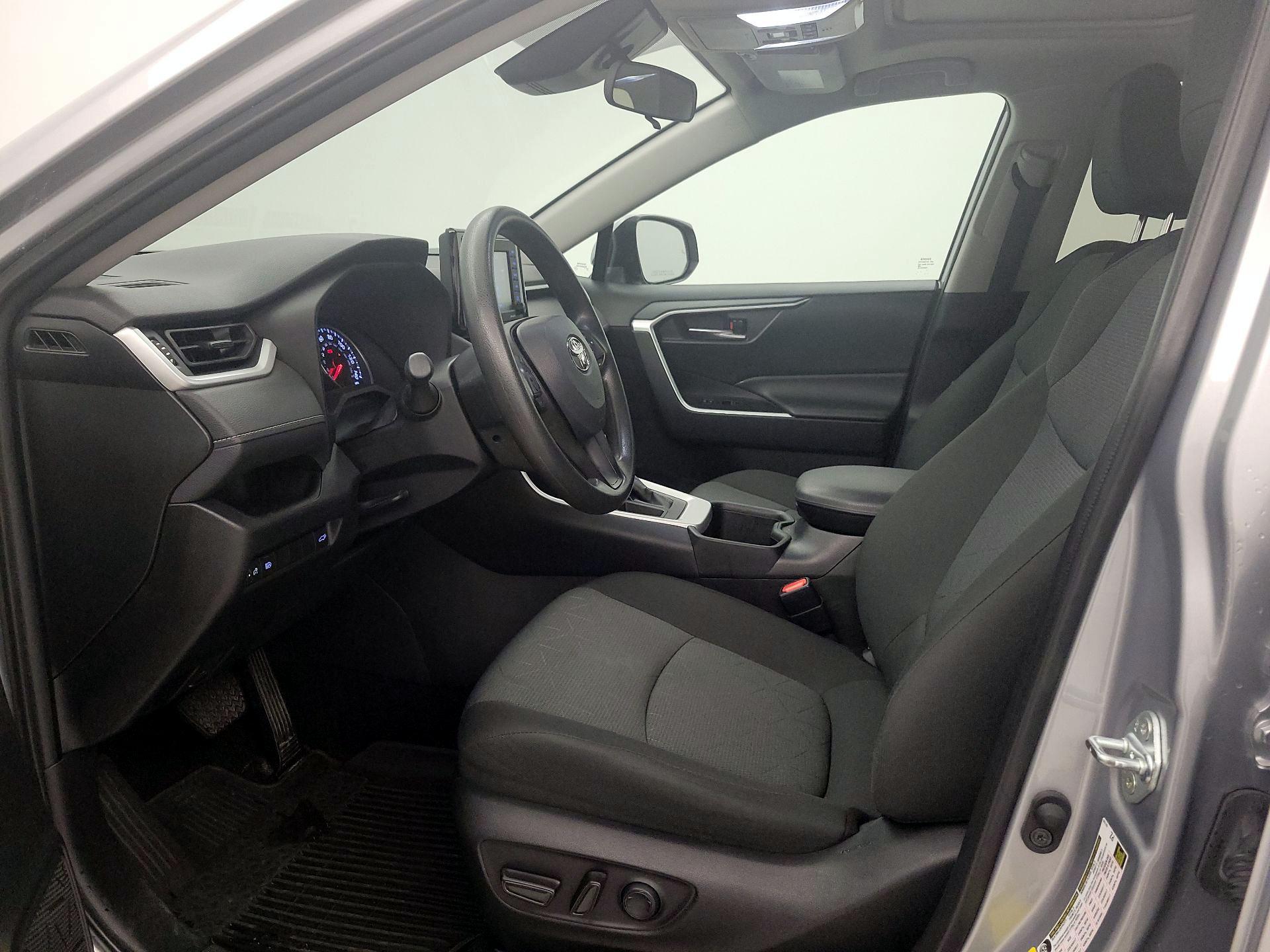 Thumbnail: 2022 Toyota RAV4 - 11