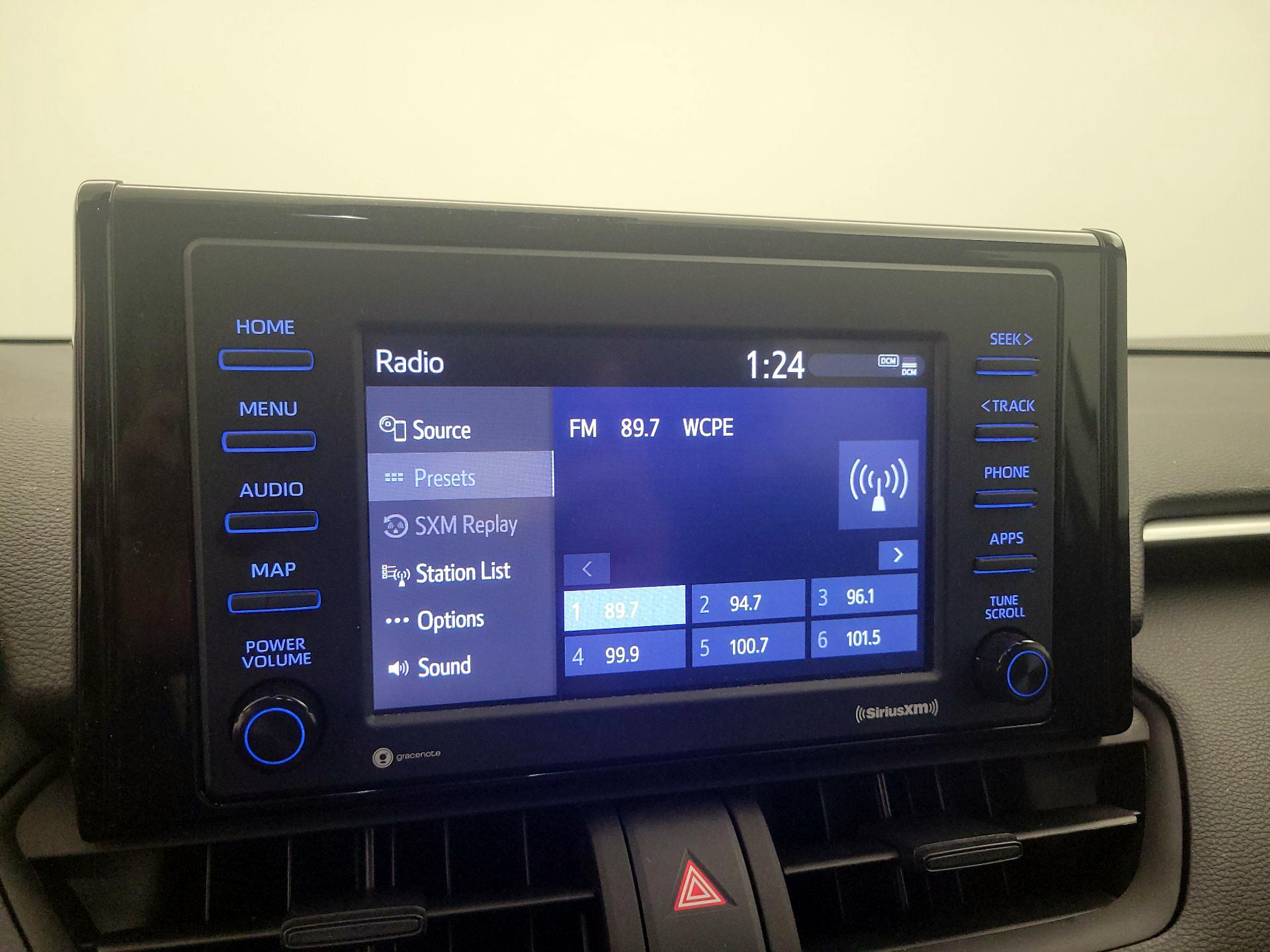 Thumbnail: 2022 Toyota RAV4 - 15