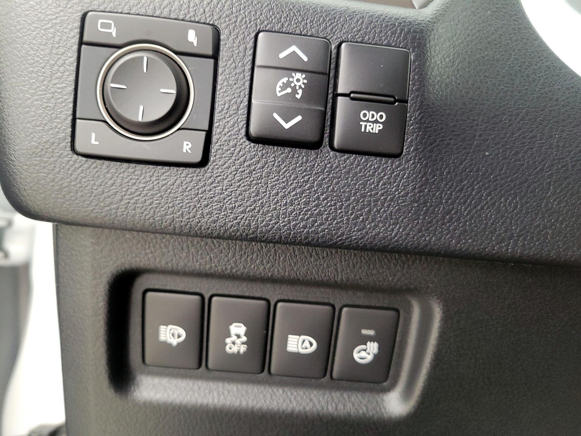 Thumbnail: 2023 Lexus GX - 13