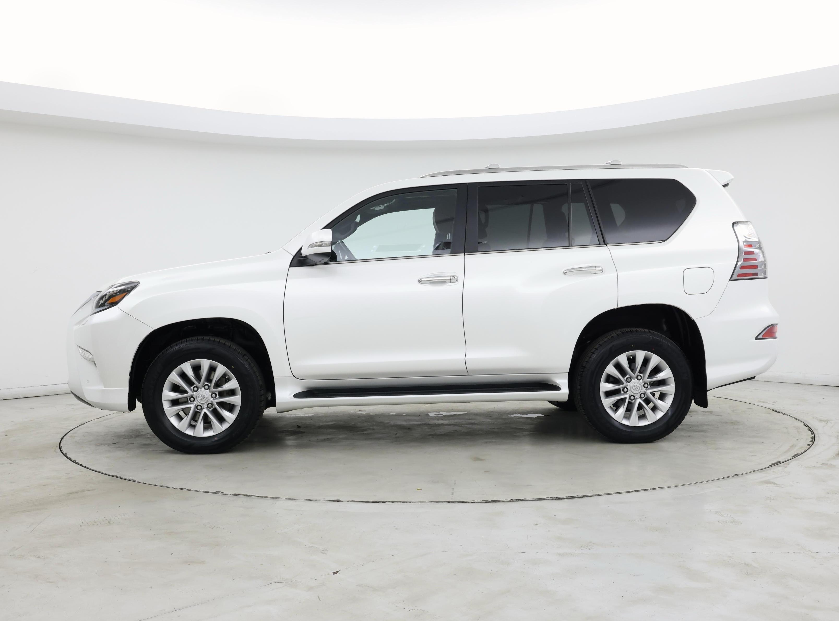 Thumbnail: 2023 Lexus GX - 3