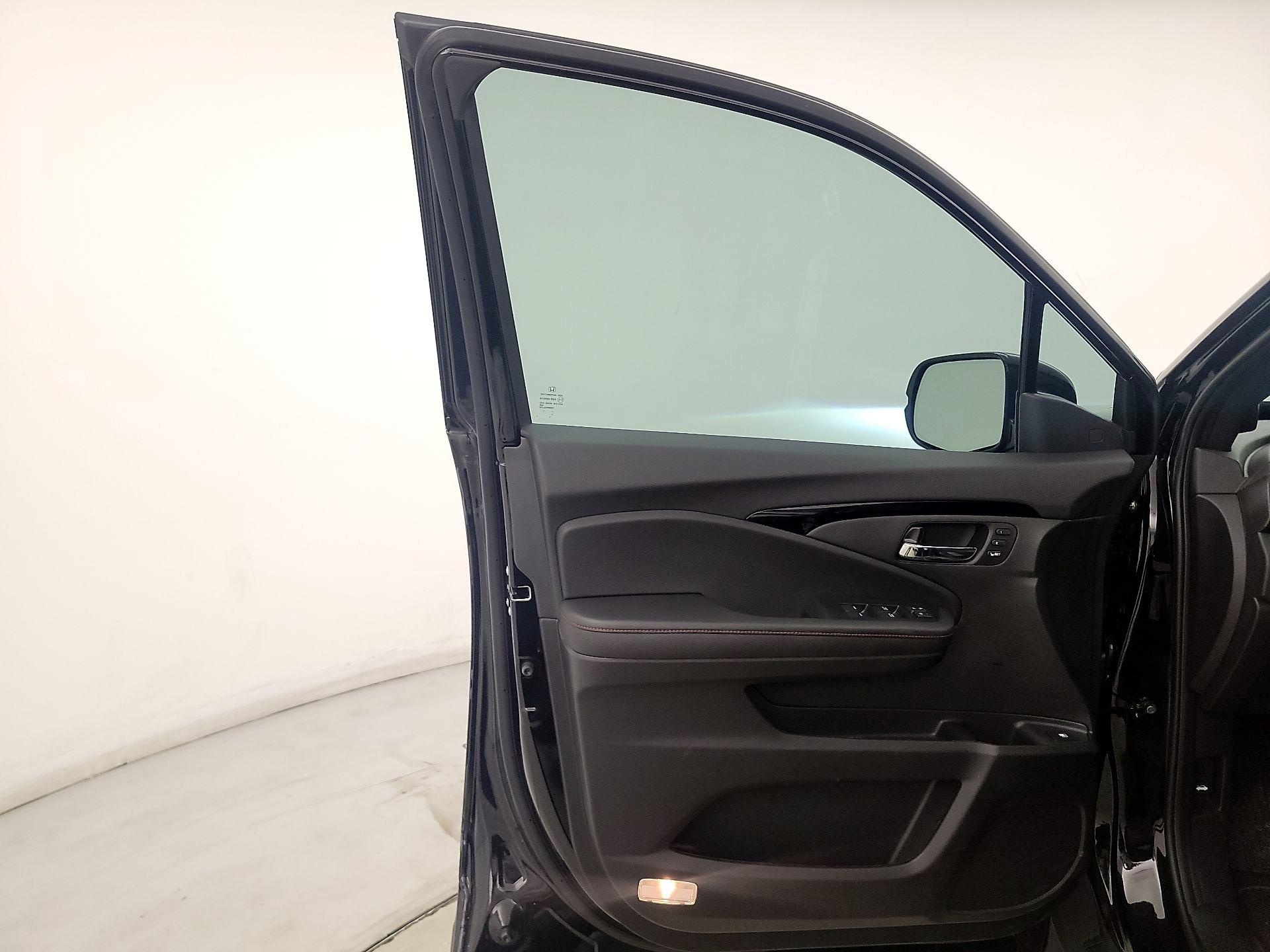 Thumbnail: 2025 Honda Ridgeline - 12