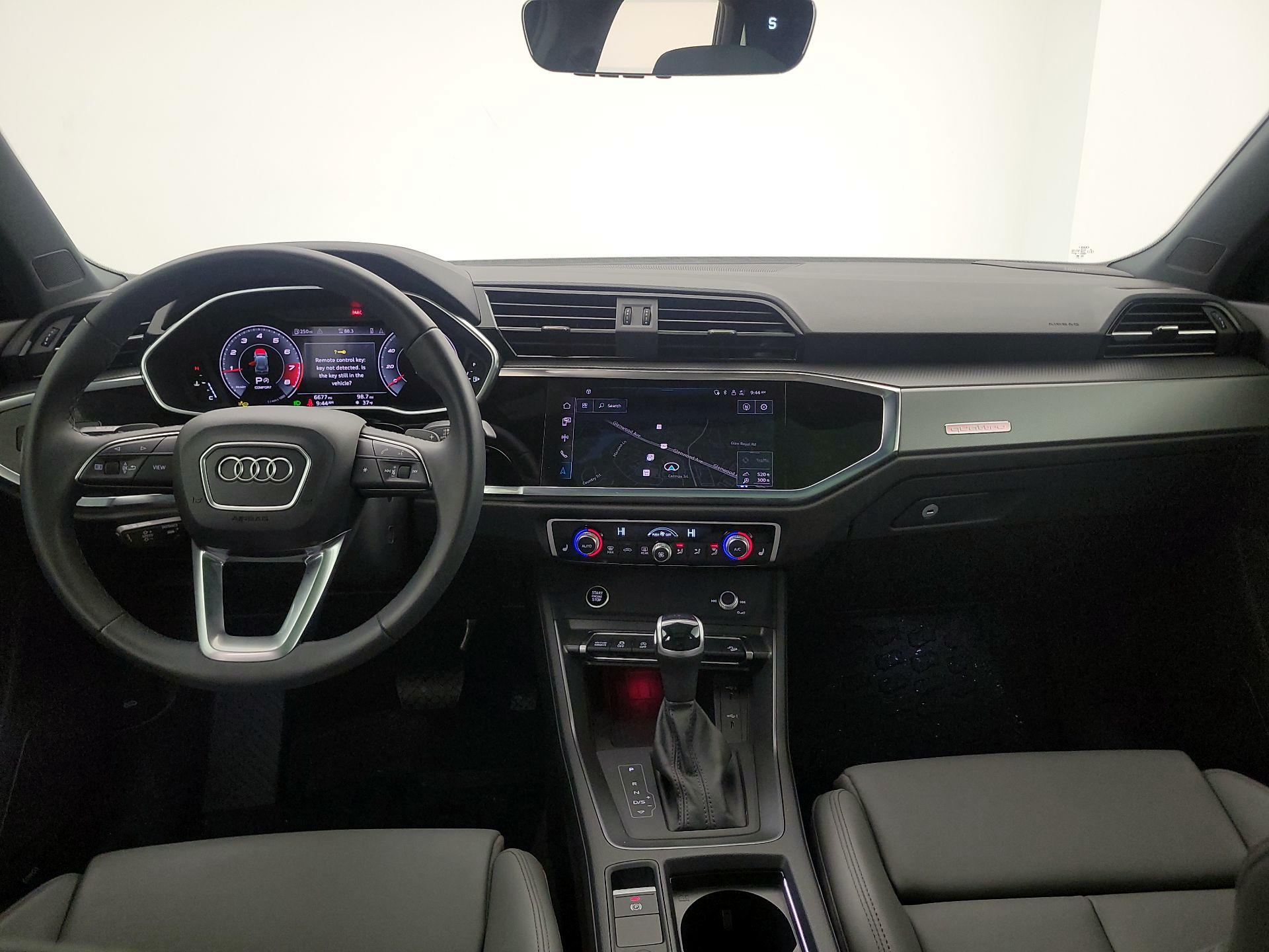 Thumbnail: 2024 Audi Q3 - 9