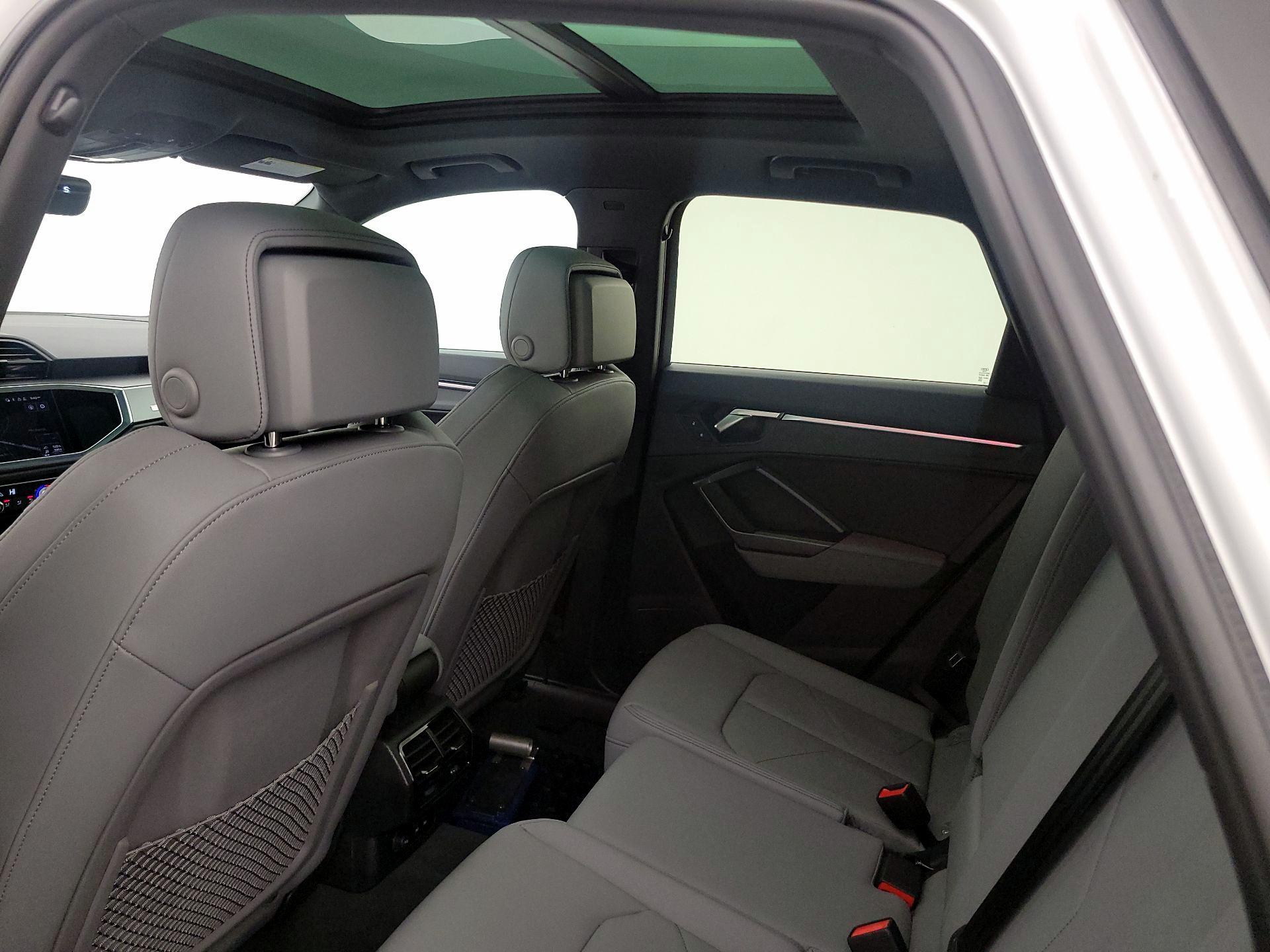 Thumbnail: 2024 Audi Q3 - 20