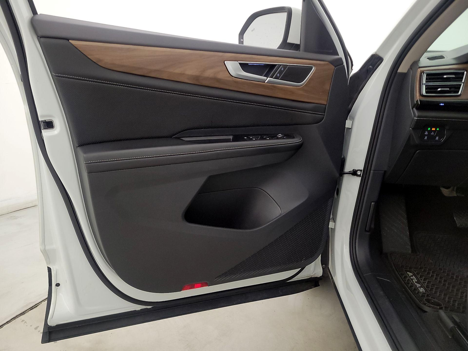 Thumbnail: 2024 Volkswagen Atlas - 12