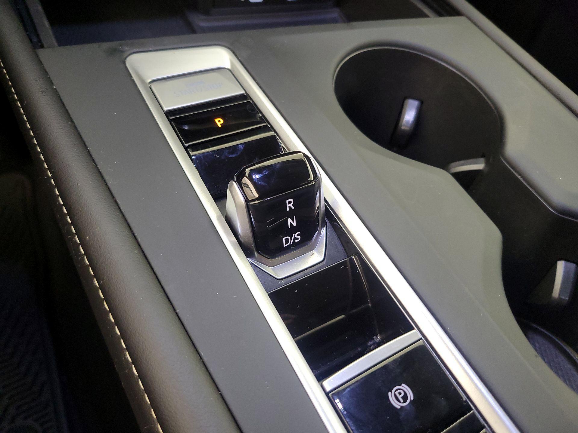 Thumbnail: 2024 Volkswagen Atlas - 17