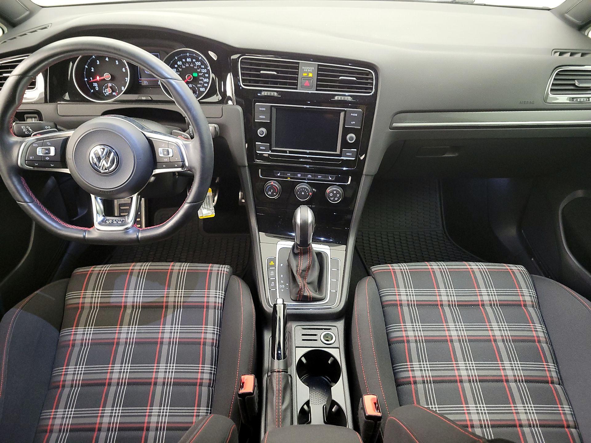 Thumbnail: 2020 Volkswagen Golf - 9