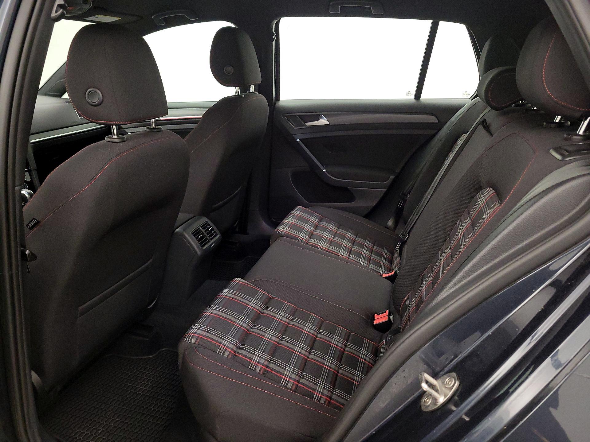 Thumbnail: 2020 Volkswagen Golf - 19