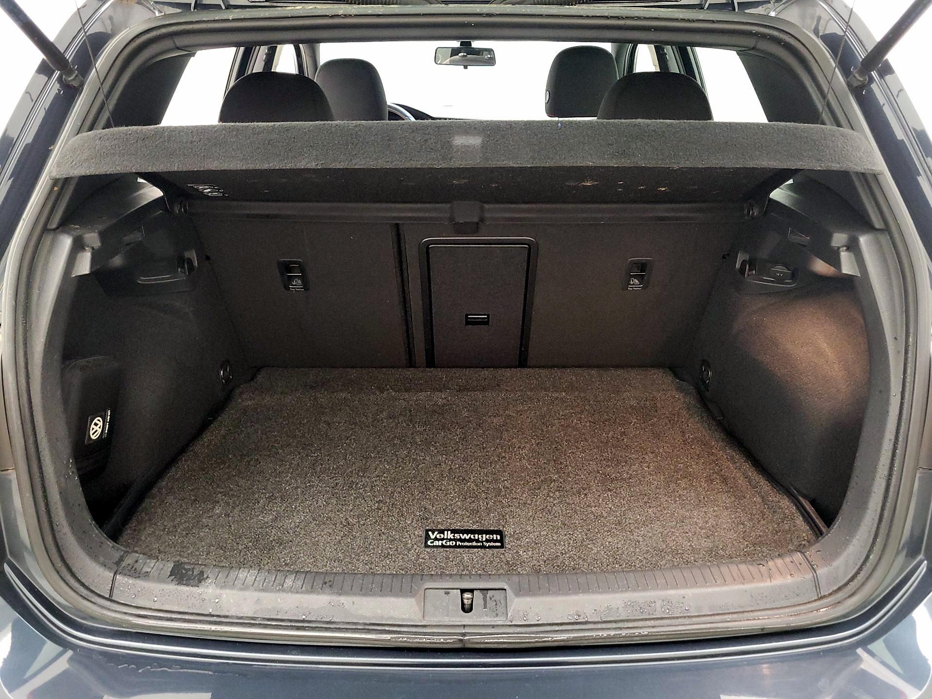 Thumbnail: 2020 Volkswagen Golf - 20