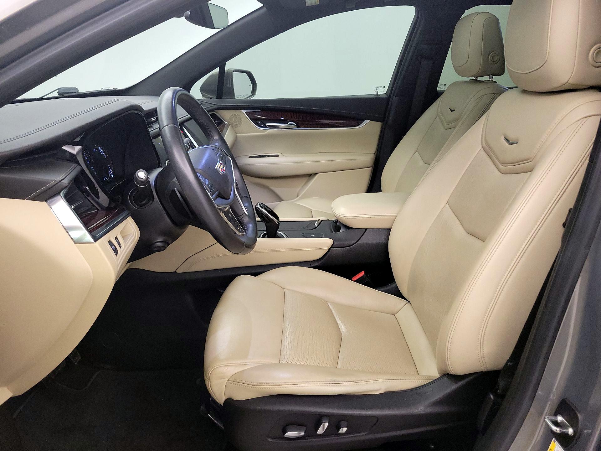 Thumbnail: 2018 Cadillac XT5 - 11