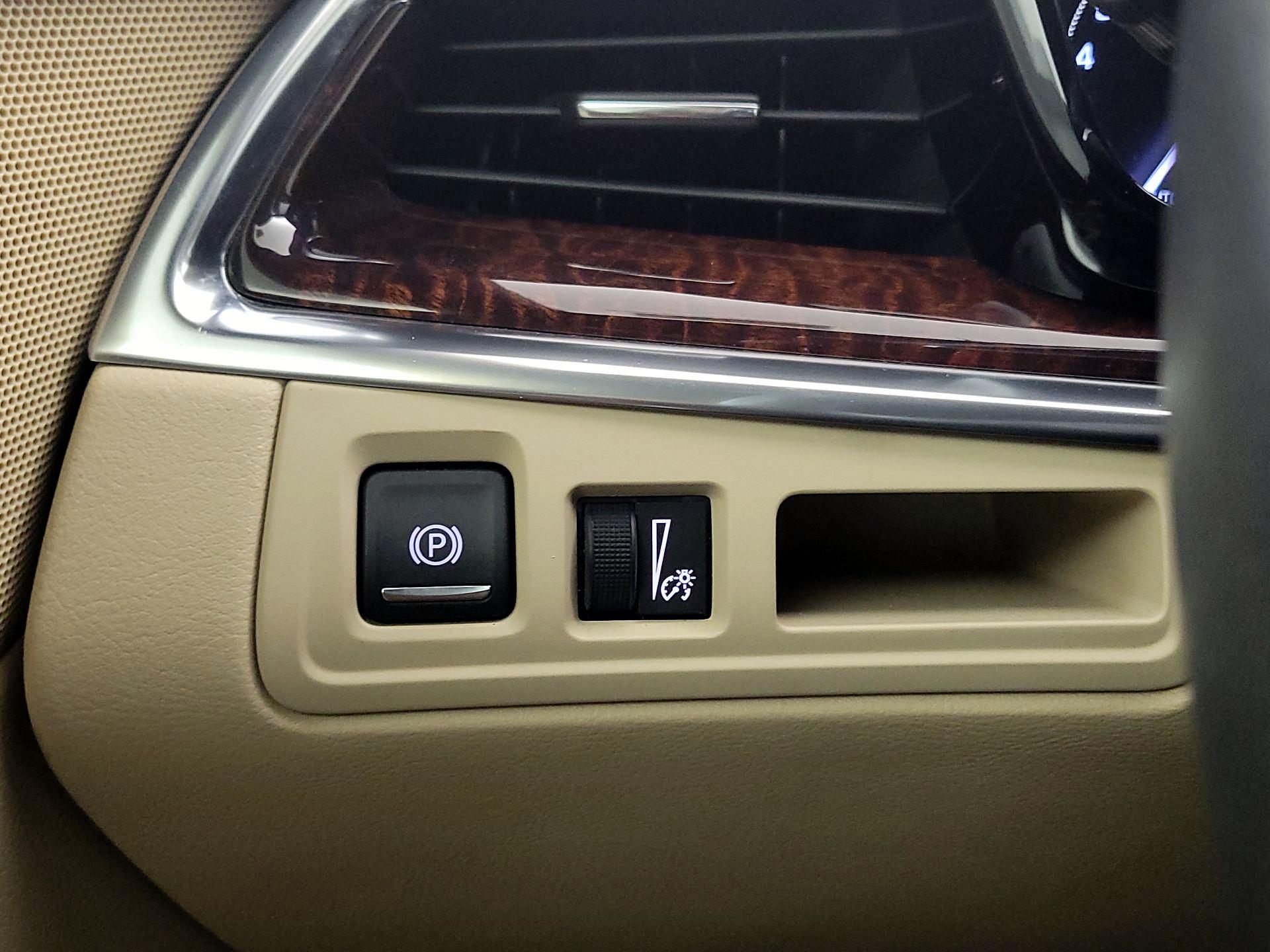 Thumbnail: 2018 Cadillac XT5 - 13