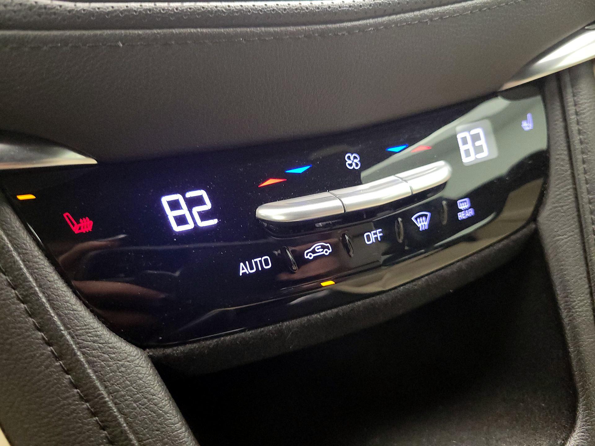 Thumbnail: 2018 Cadillac XT5 - 17