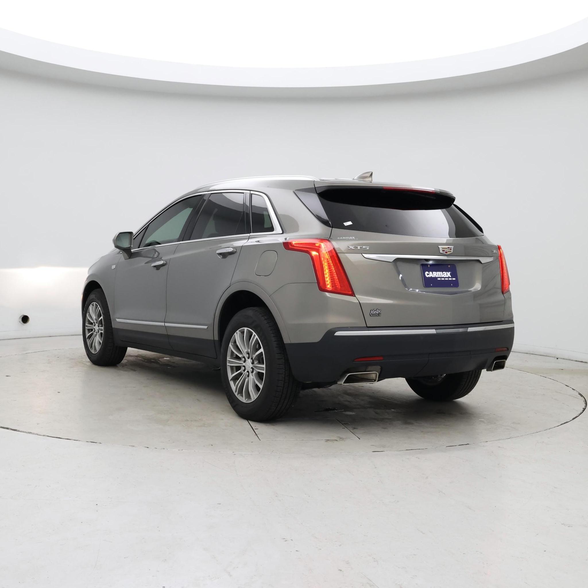 Thumbnail: 2018 Cadillac XT5 - 2