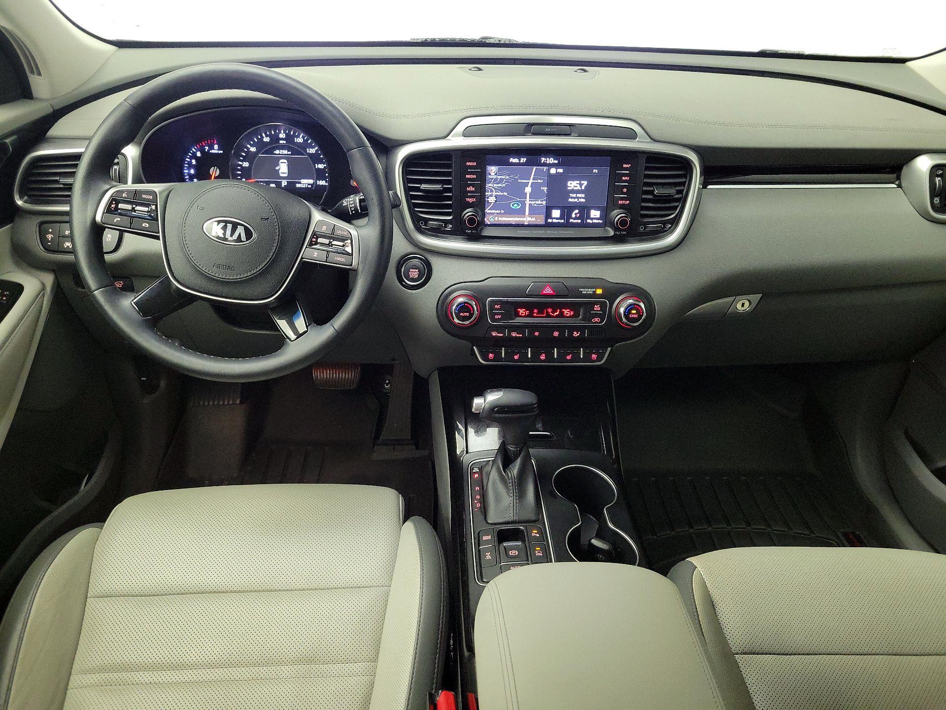 Thumbnail: 2019 Kia Sorento - 9