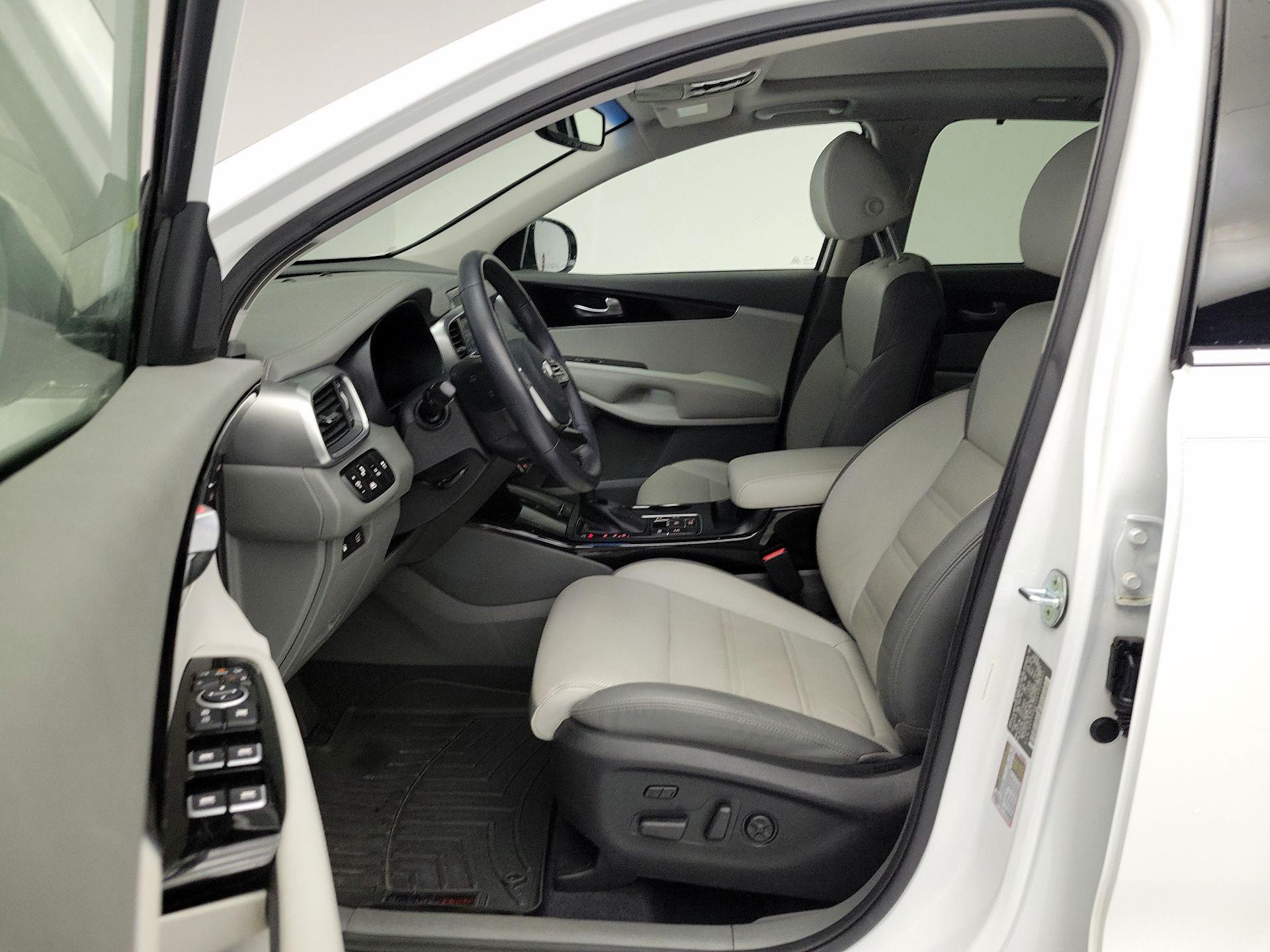 Thumbnail: 2019 Kia Sorento - 11