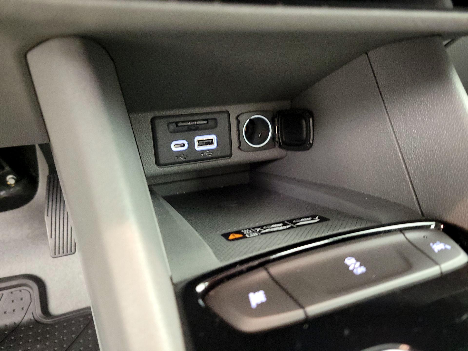 Thumbnail: 2022 Chevrolet Bolt EUV - 19