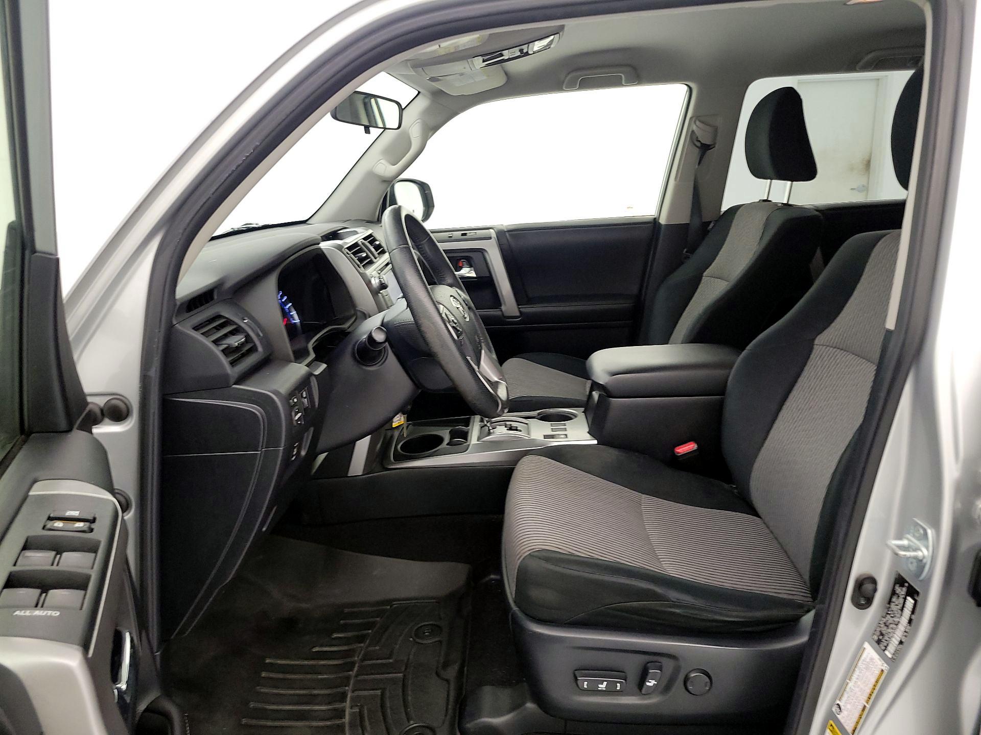 Thumbnail: 2014 Toyota 4Runner - 11