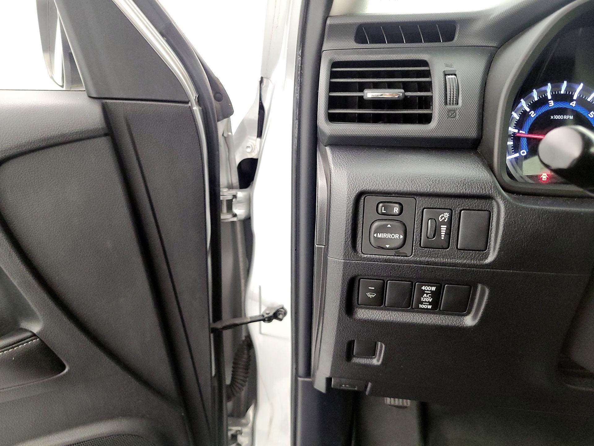 Thumbnail: 2014 Toyota 4Runner - 13