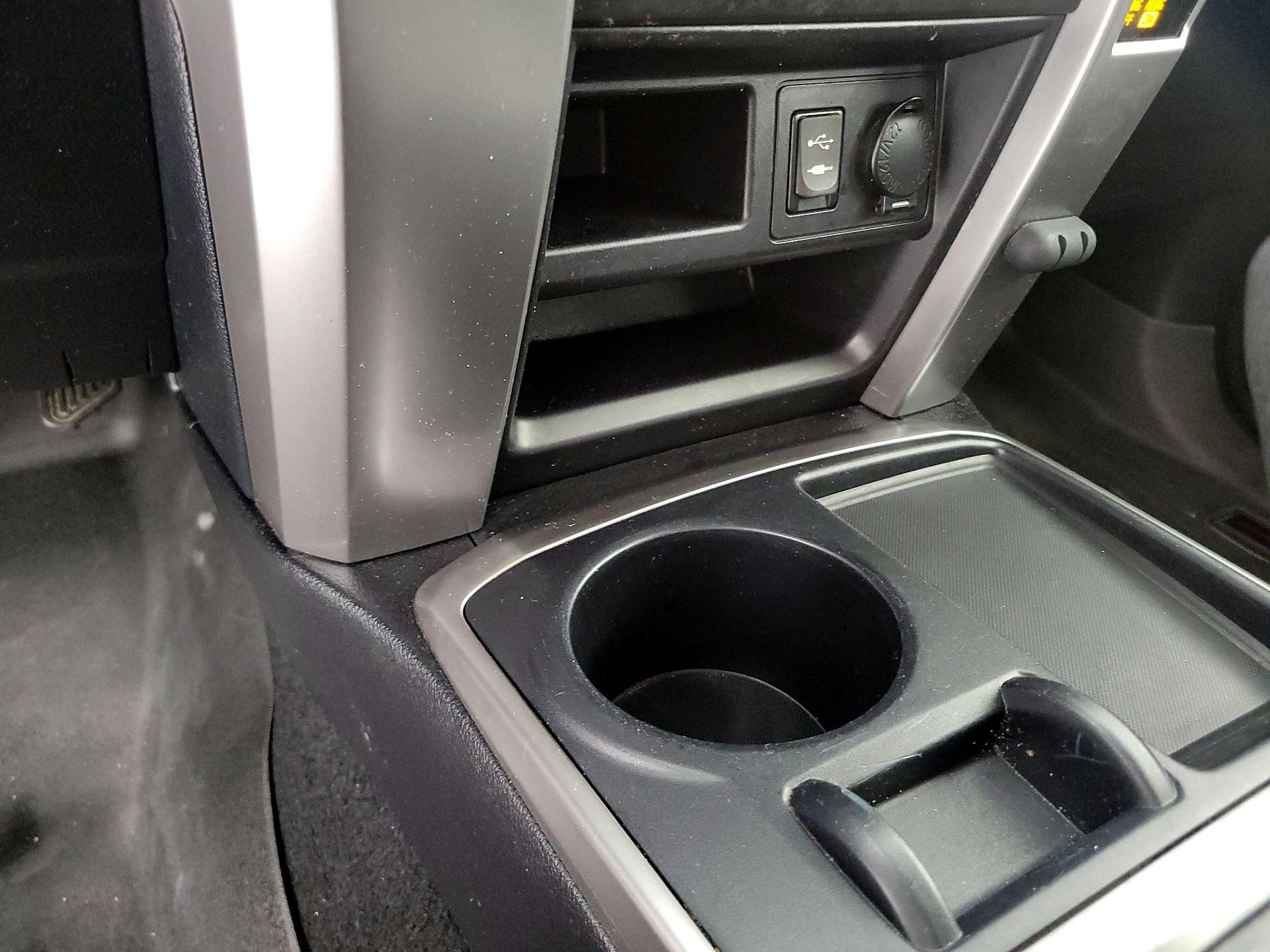 Thumbnail: 2014 Toyota 4Runner - 19